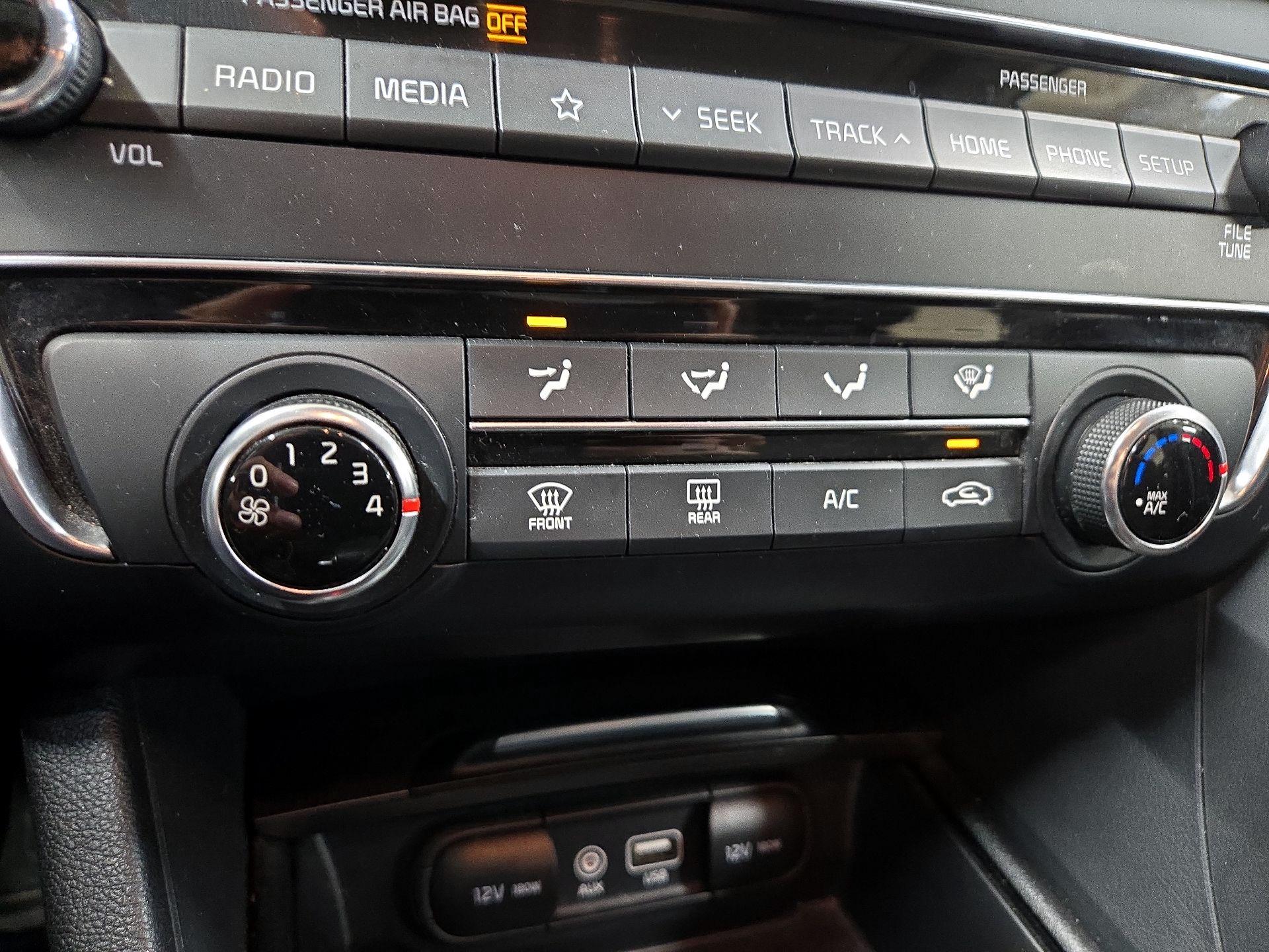 Thumbnail: 2019 Kia Optima - 16