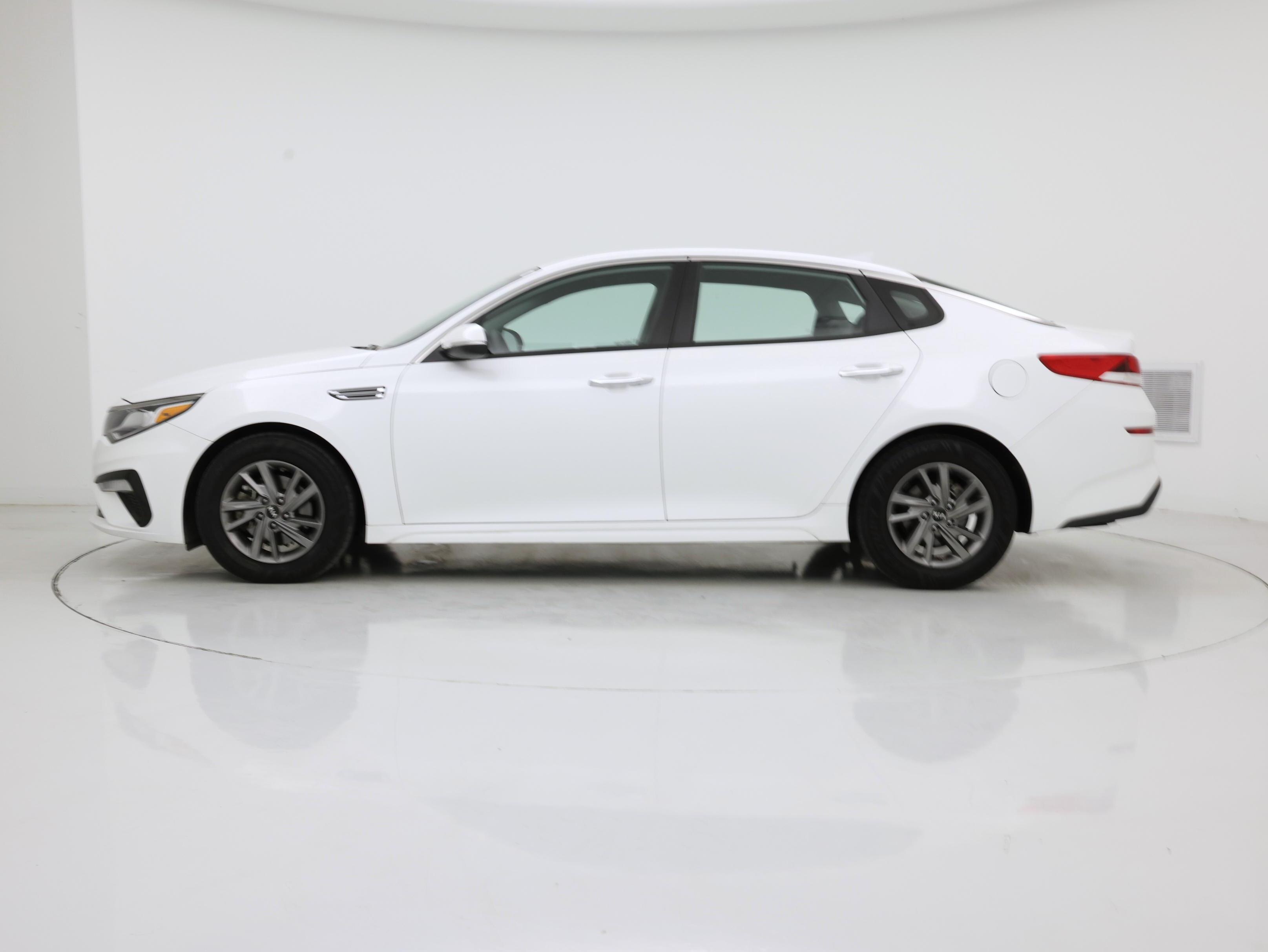 Thumbnail: 2019 Kia Optima - 3