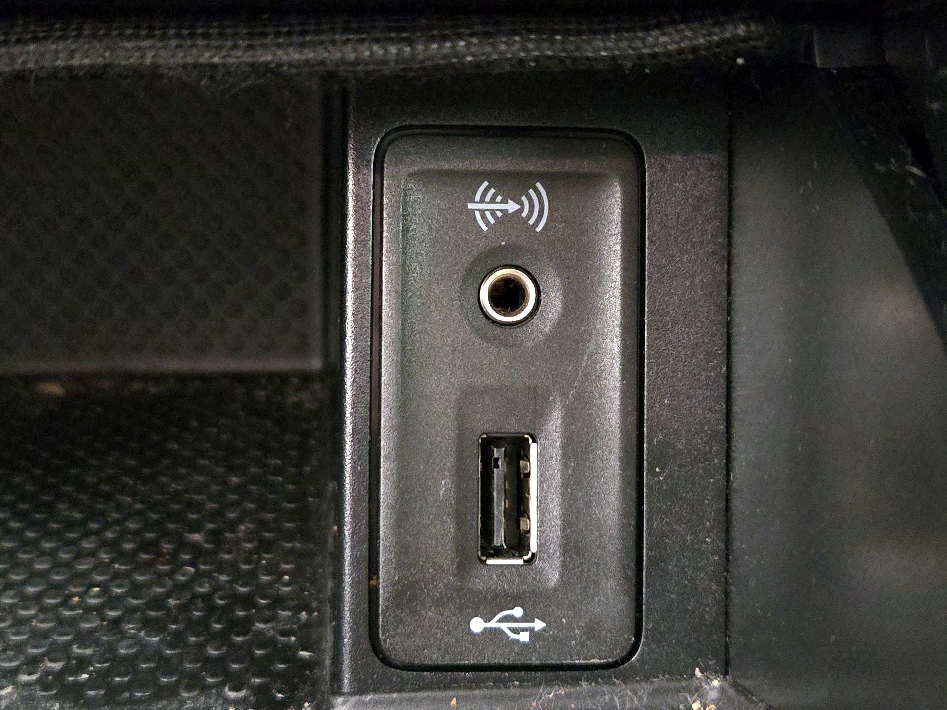 Thumbnail: 2017 Volkswagen Golf - 18