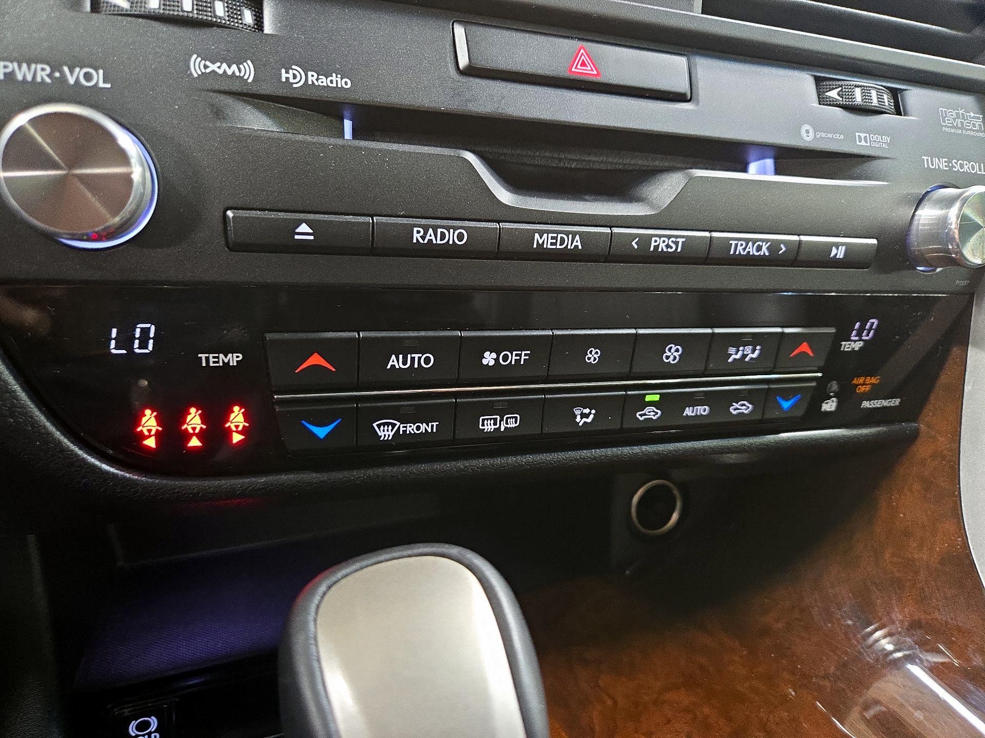 Thumbnail: 2017 Lexus RX - 17