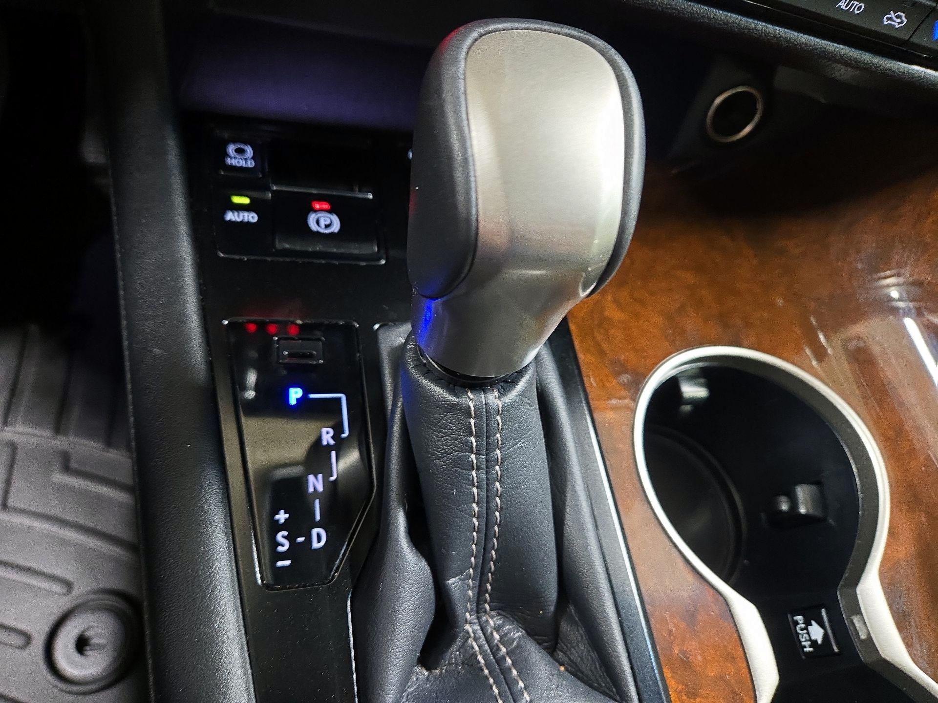 Thumbnail: 2017 Lexus RX - 18