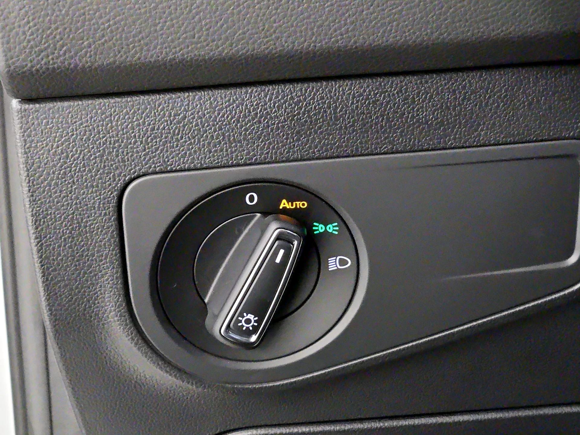 Thumbnail: 2021 Volkswagen Tiguan - 13