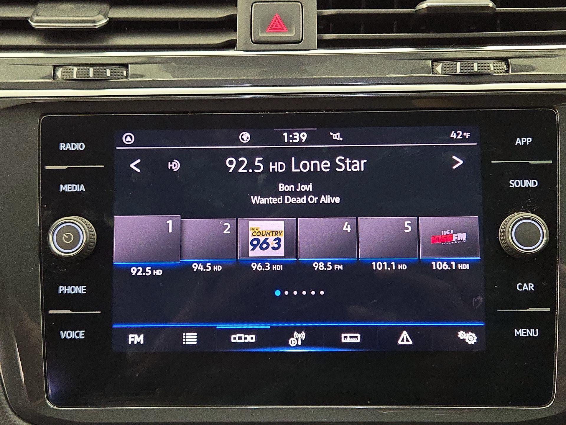 Thumbnail: 2021 Volkswagen Tiguan - 15