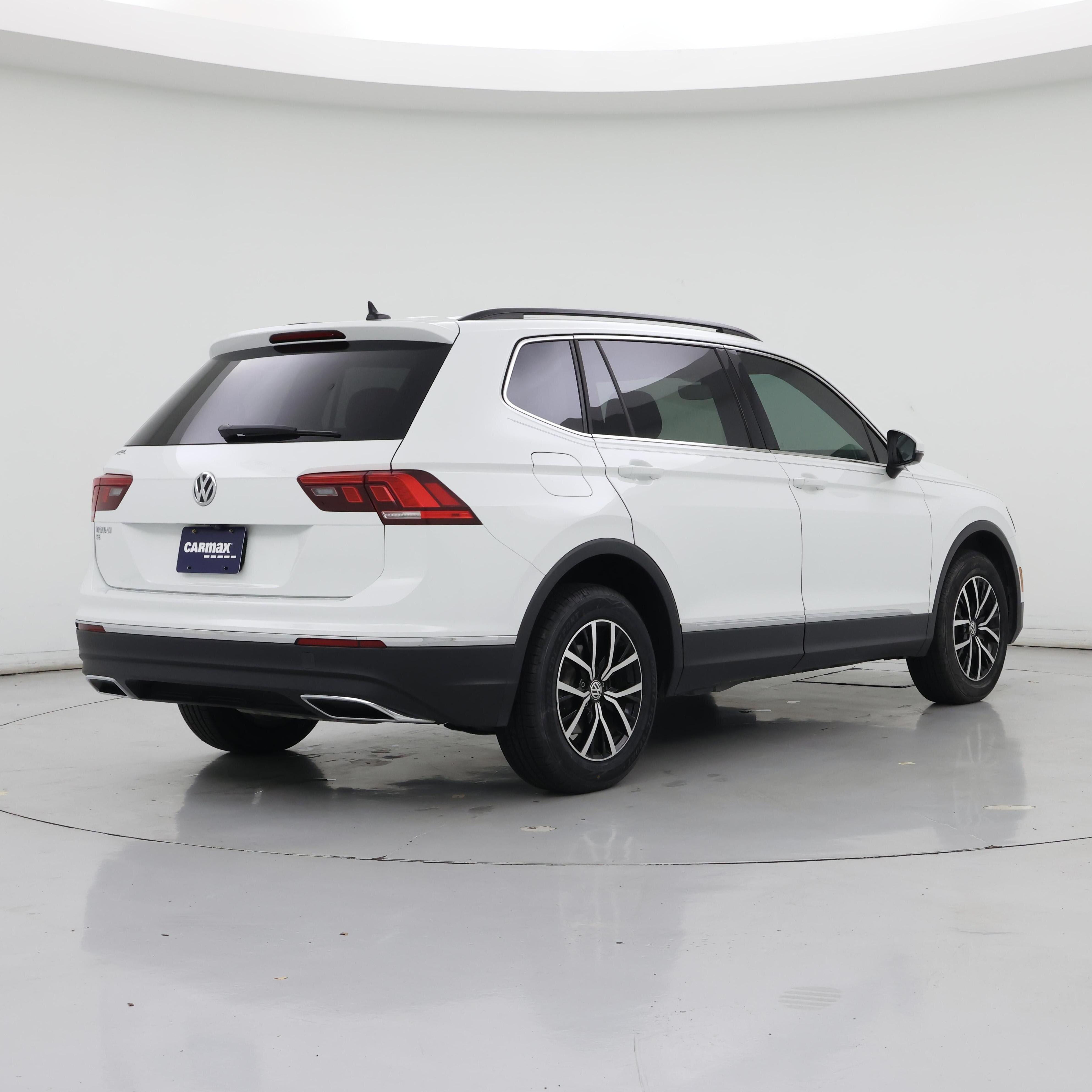 Thumbnail: 2021 Volkswagen Tiguan - 8