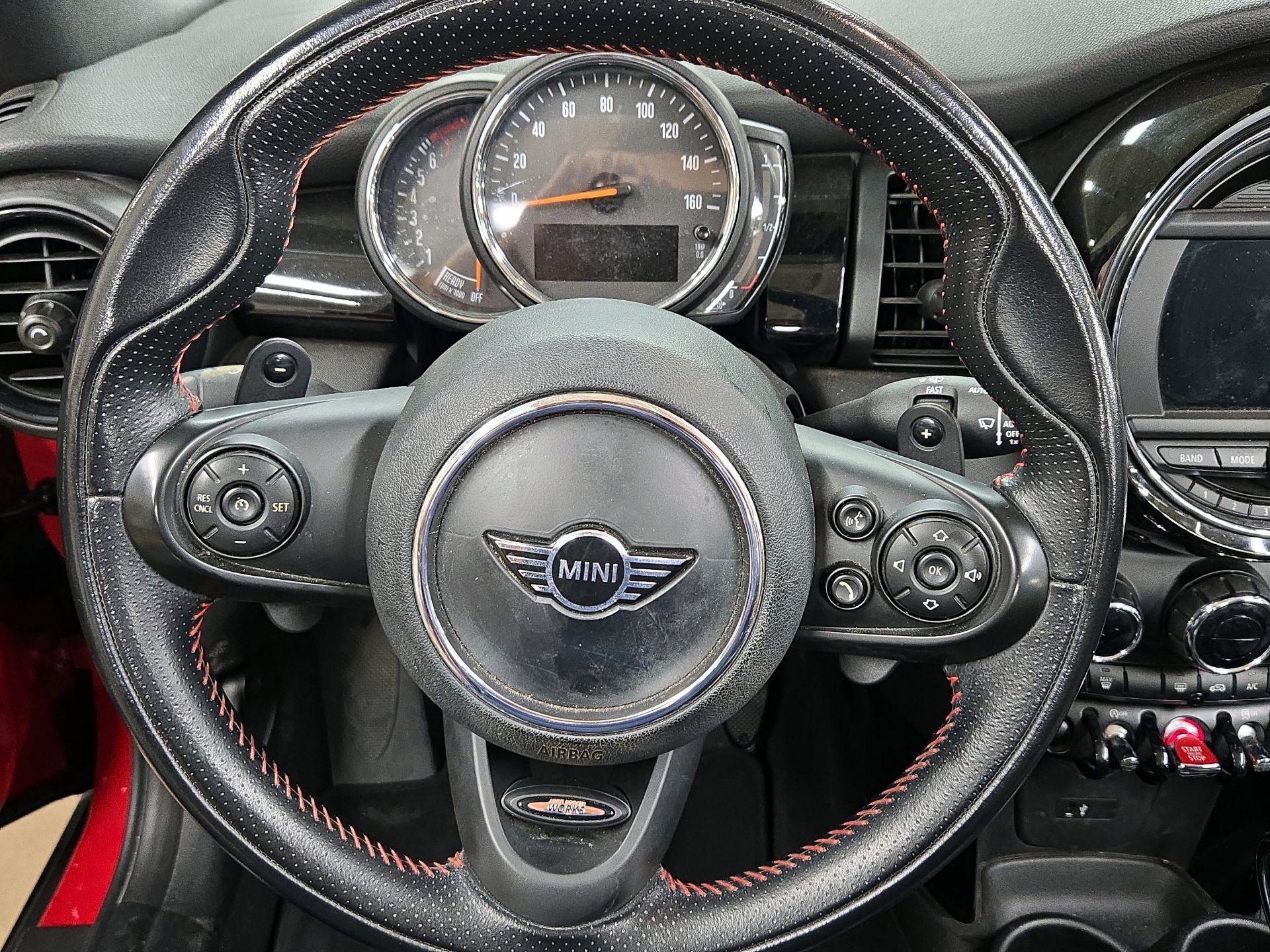 Thumbnail: 2019 MINI Cooper - 10