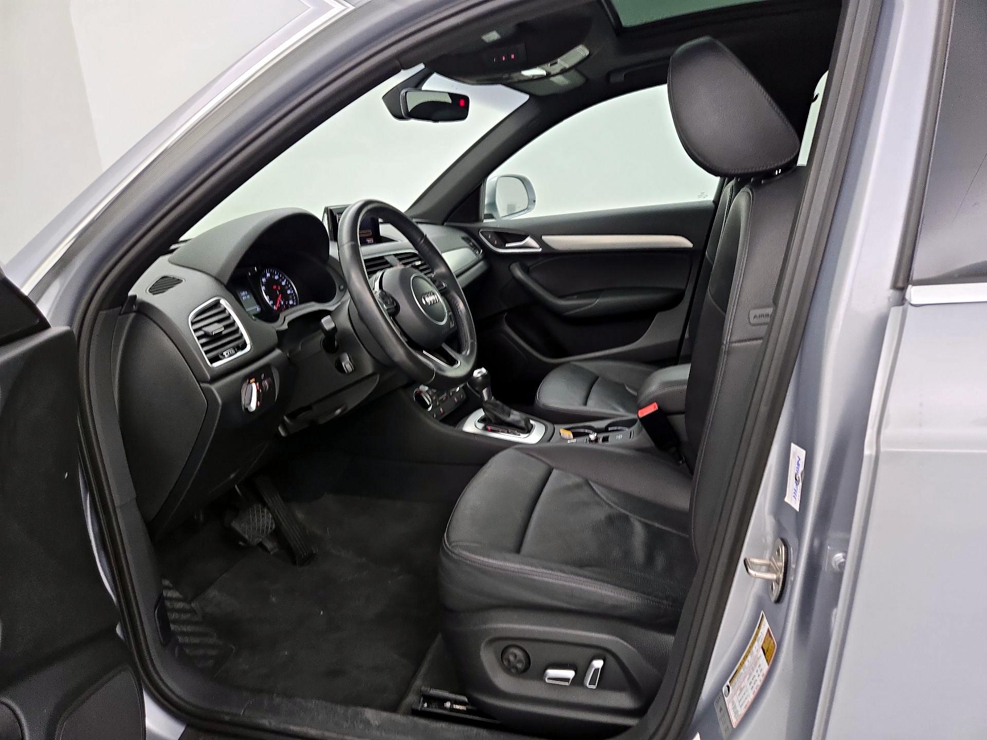 Thumbnail: 2017 Audi Q3 - 11