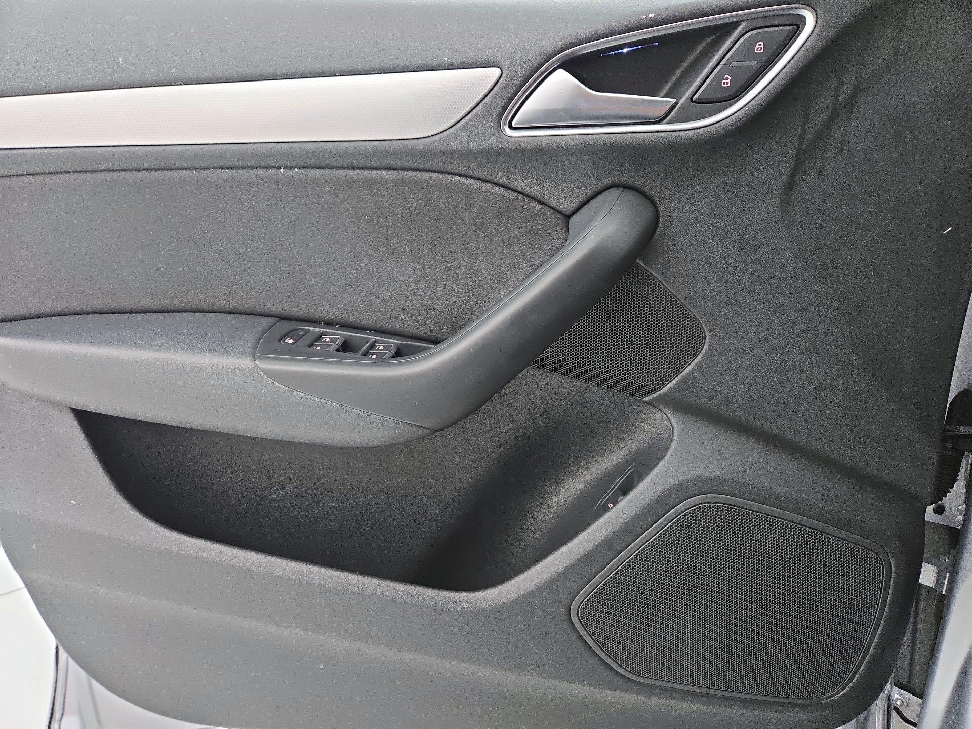 Thumbnail: 2017 Audi Q3 - 12