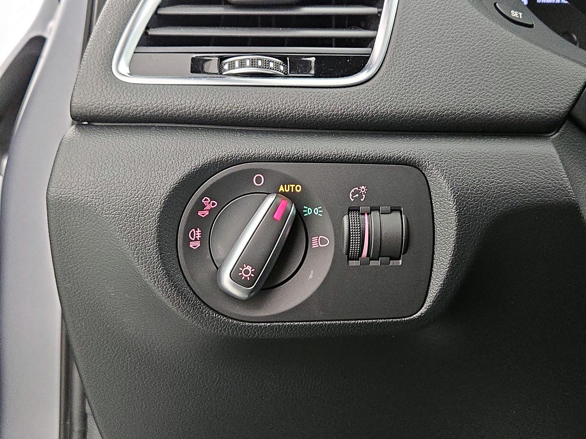 Thumbnail: 2017 Audi Q3 - 13