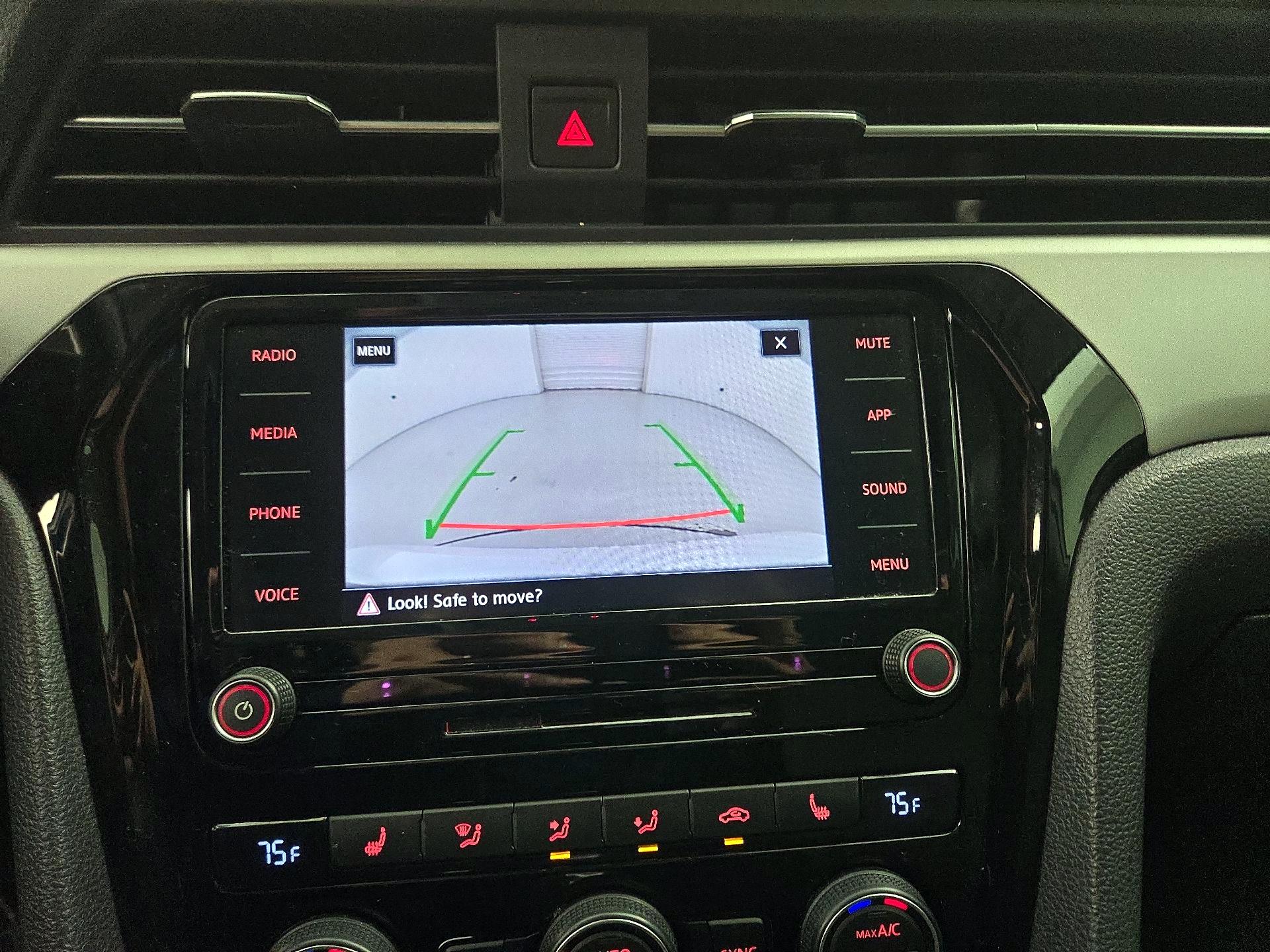 Thumbnail: 2020 Volkswagen Passat - 14