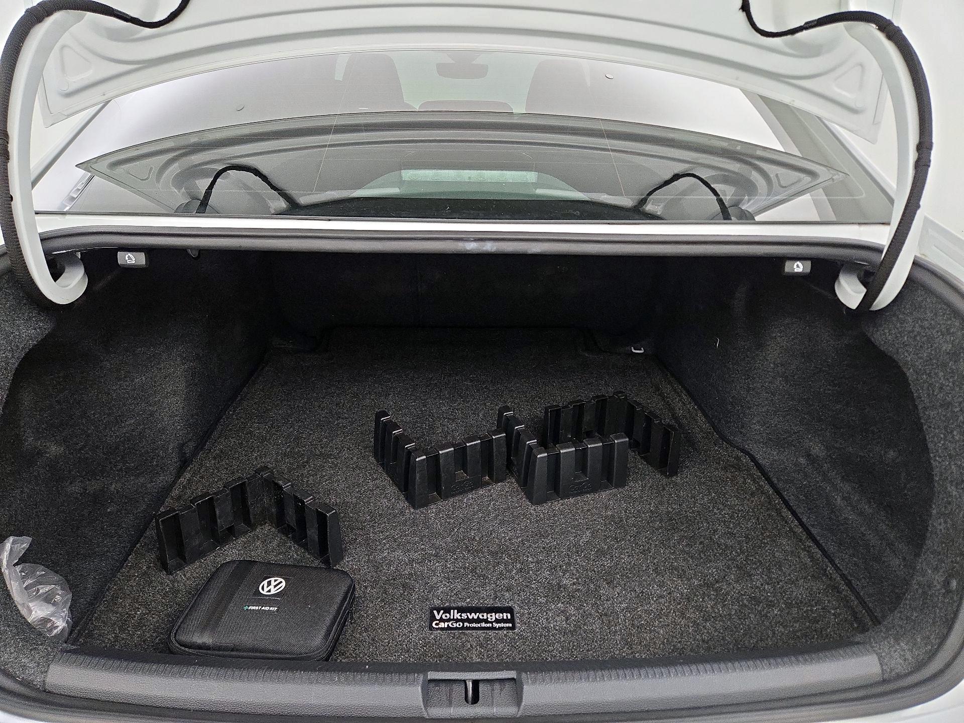 Thumbnail: 2020 Volkswagen Passat - 20