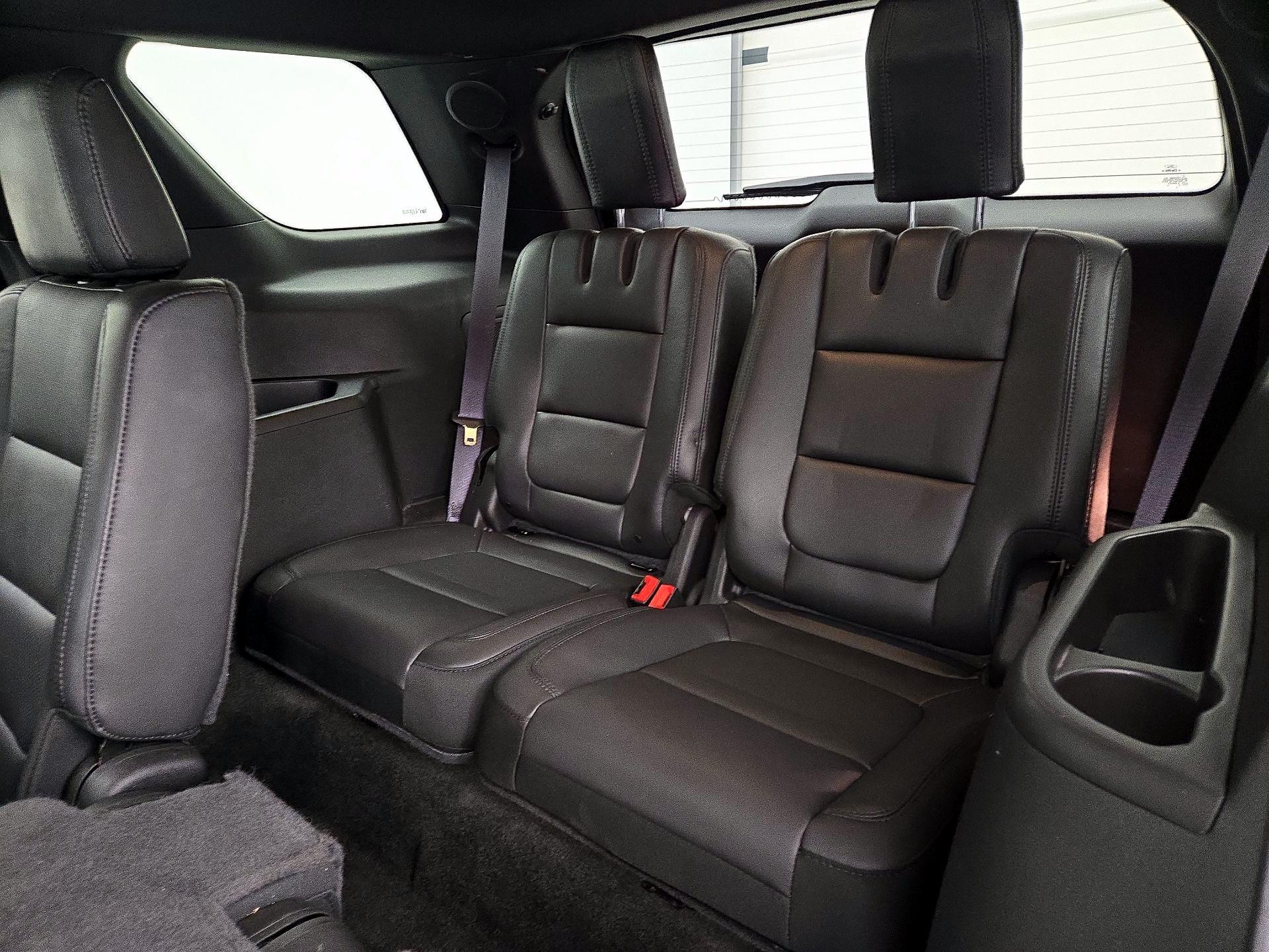 Thumbnail: 2015 Ford Explorer - 20