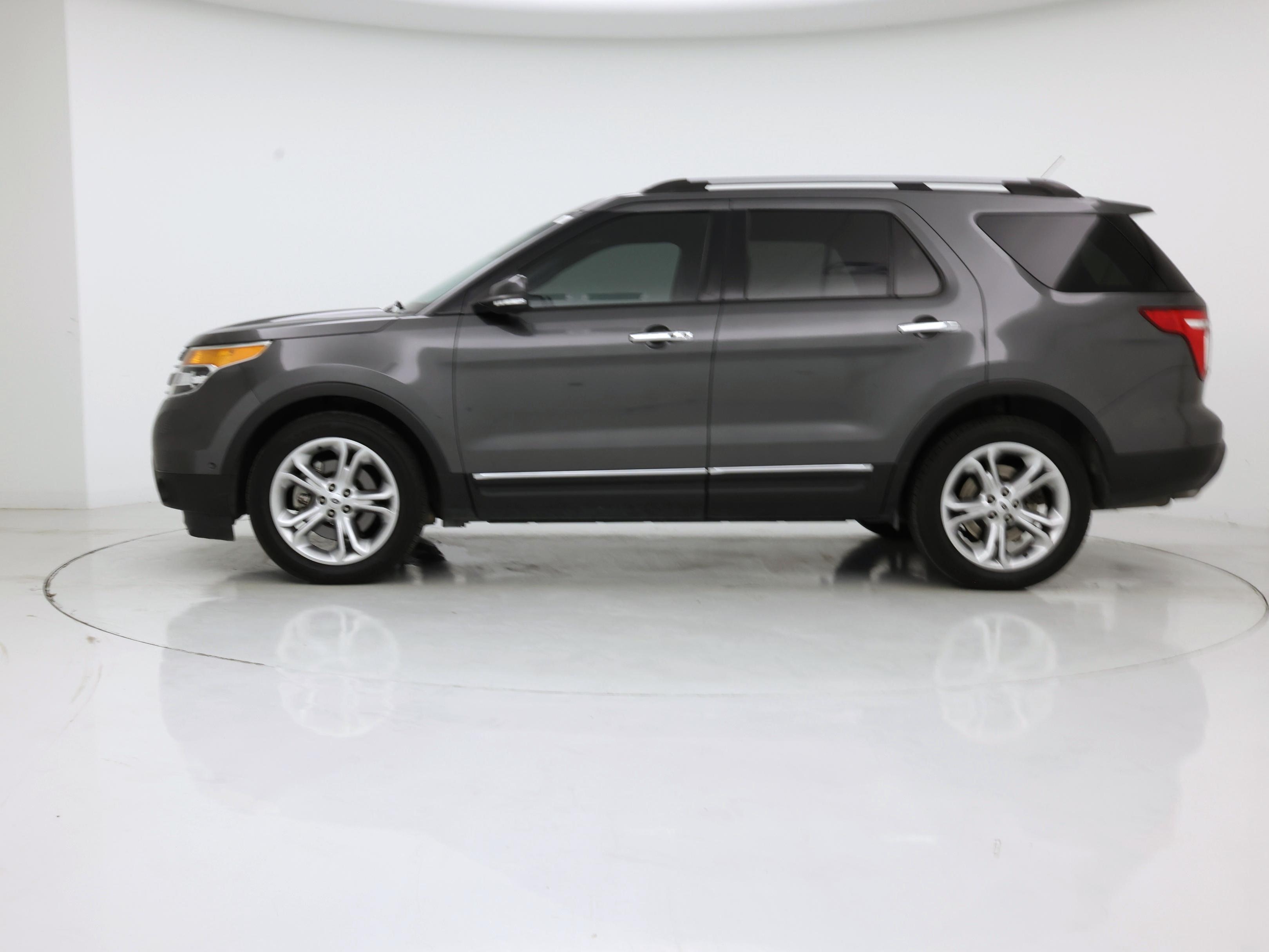 Thumbnail: 2015 Ford Explorer - 3