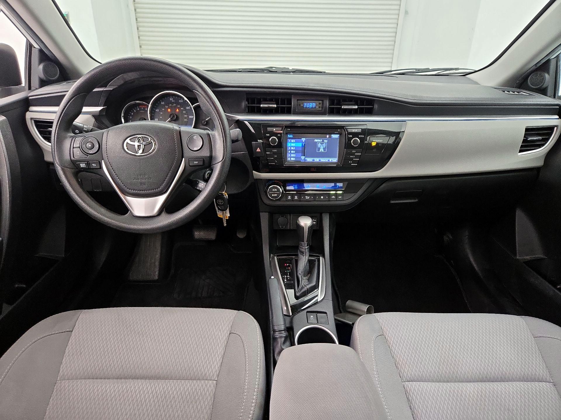 Thumbnail: 2015 Toyota Corolla - 9
