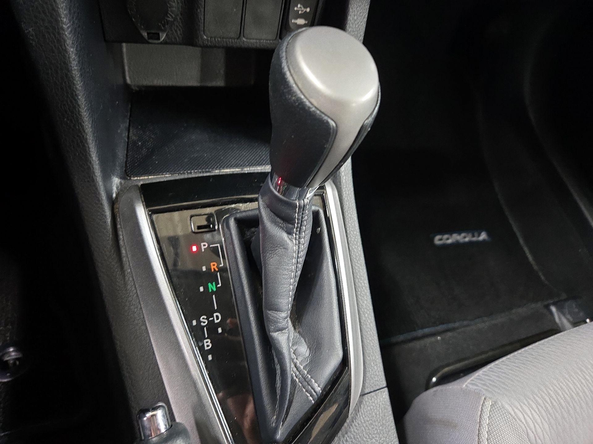 Thumbnail: 2015 Toyota Corolla - 16