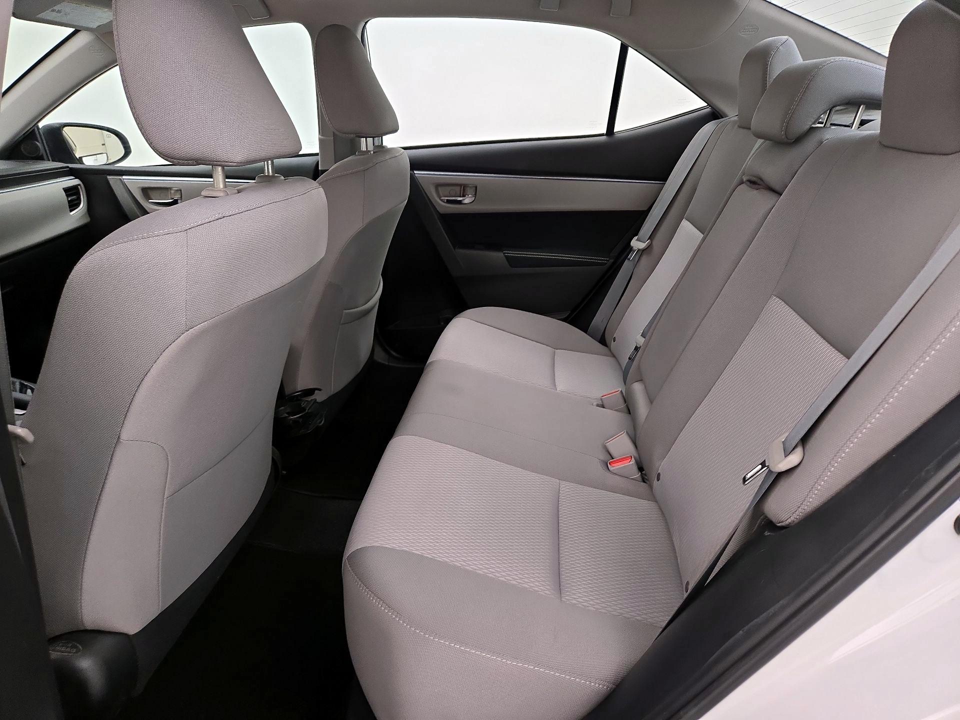 Thumbnail: 2015 Toyota Corolla - 18