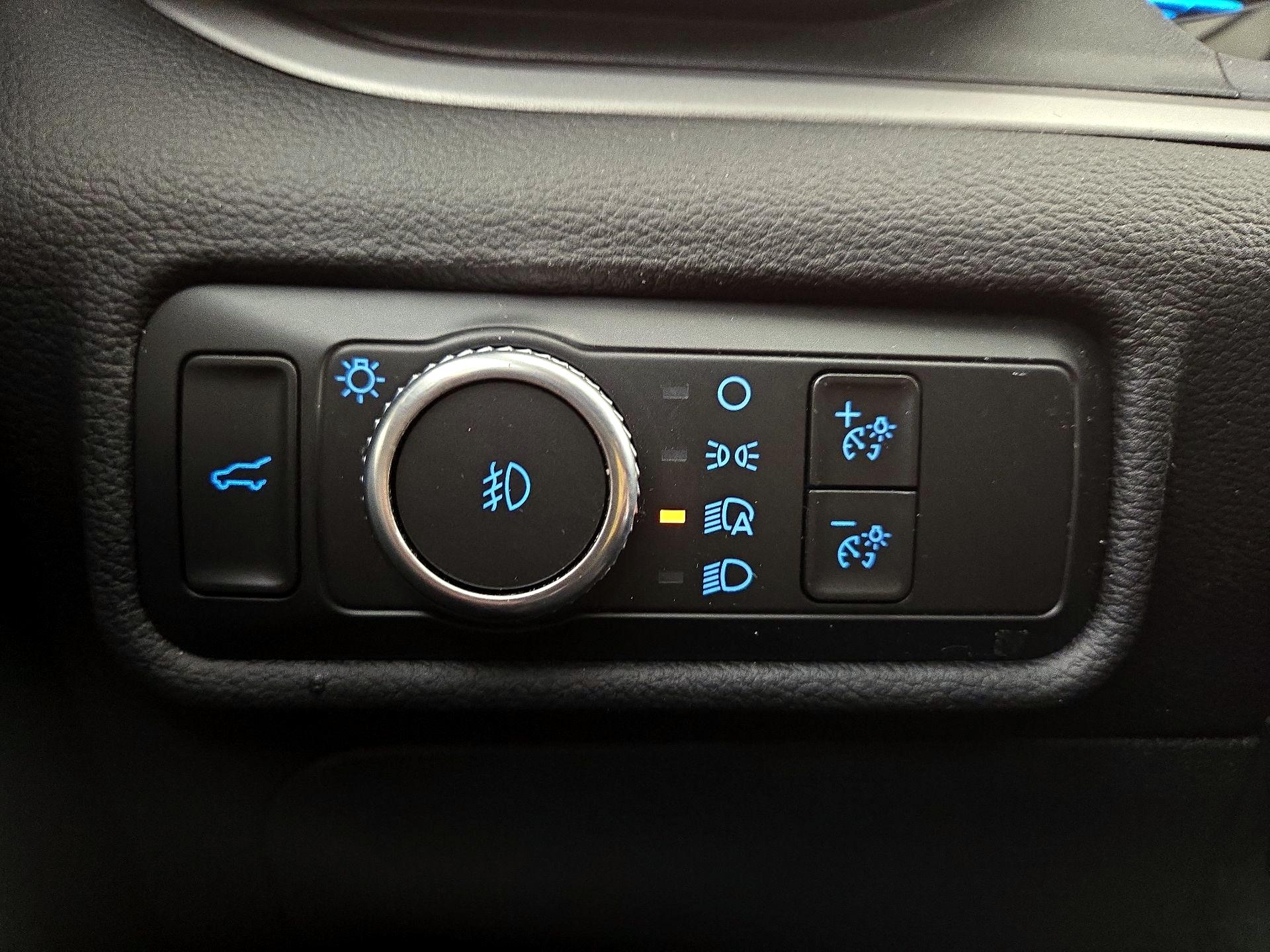 Thumbnail: 2022 Ford Explorer - 13