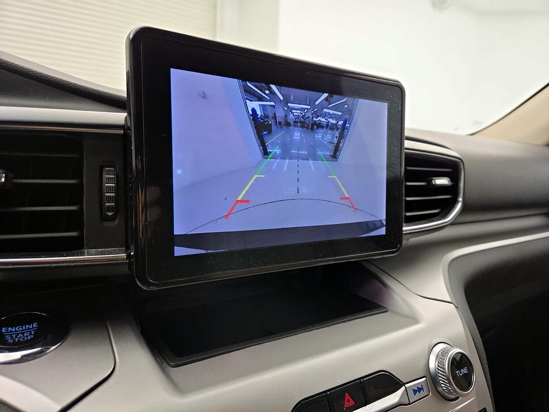 Thumbnail: 2022 Ford Explorer - 14