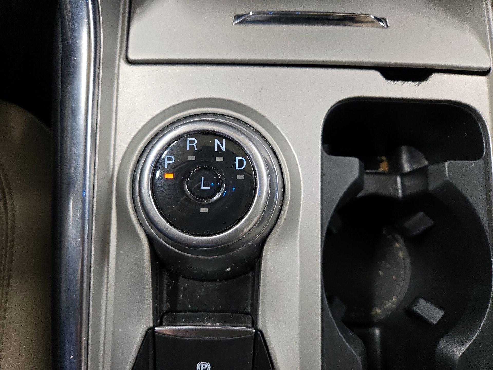 Thumbnail: 2022 Ford Explorer - 17