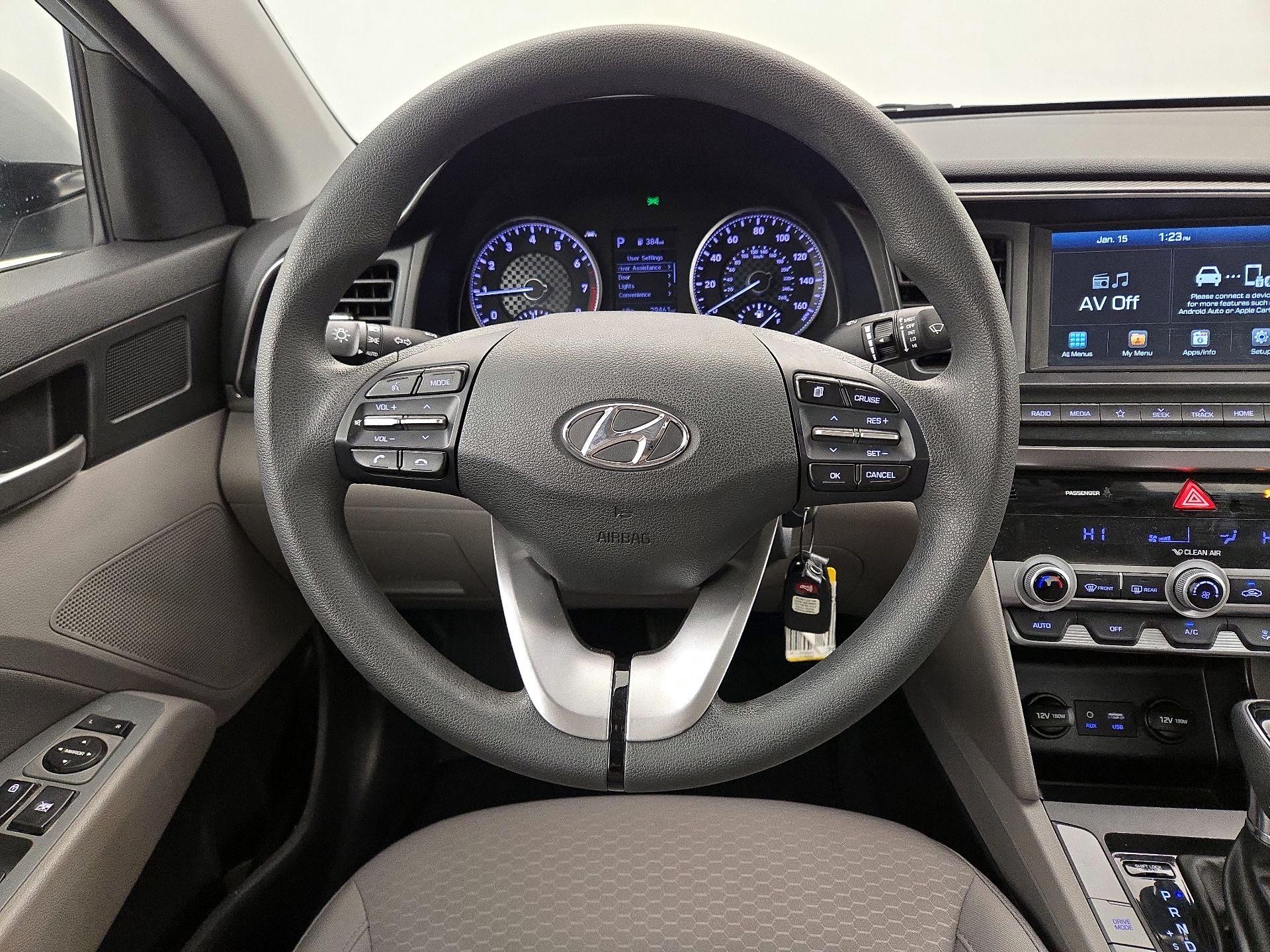 Thumbnail: 2020 Hyundai Elantra - 10