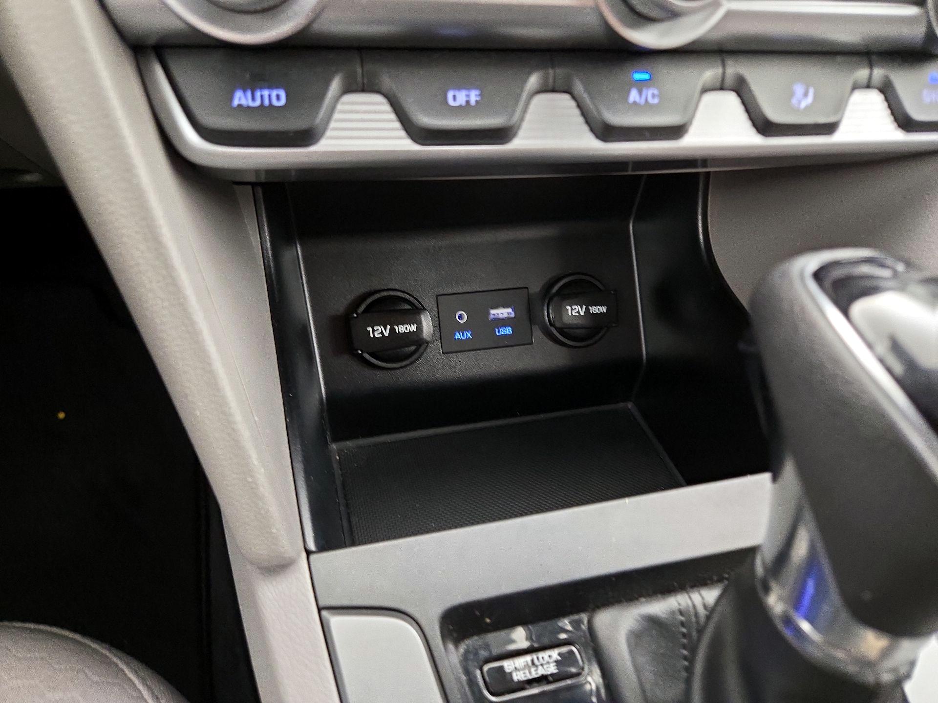 Thumbnail: 2020 Hyundai Elantra - 18