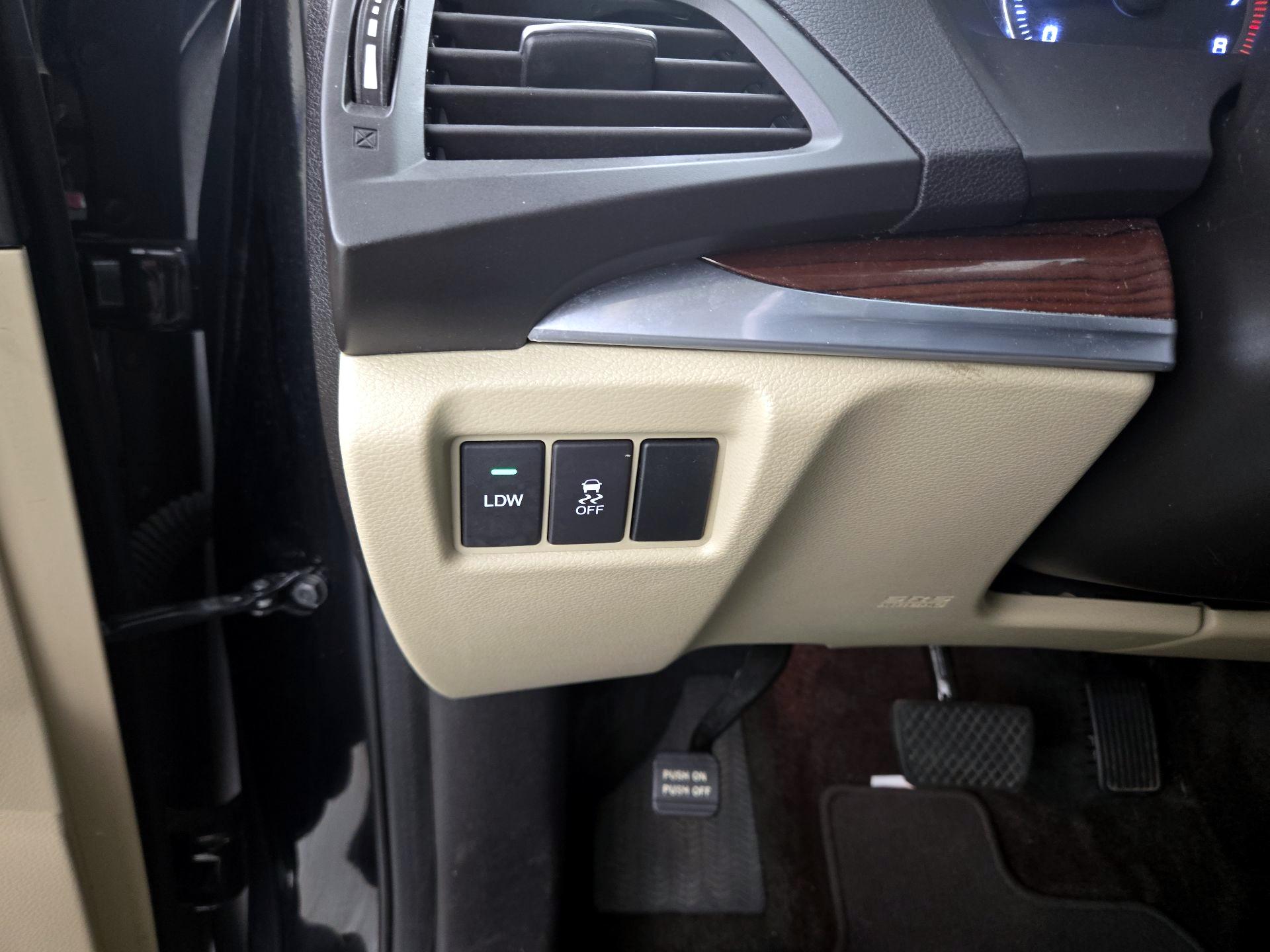 Thumbnail: 2015 Acura MDX - 13