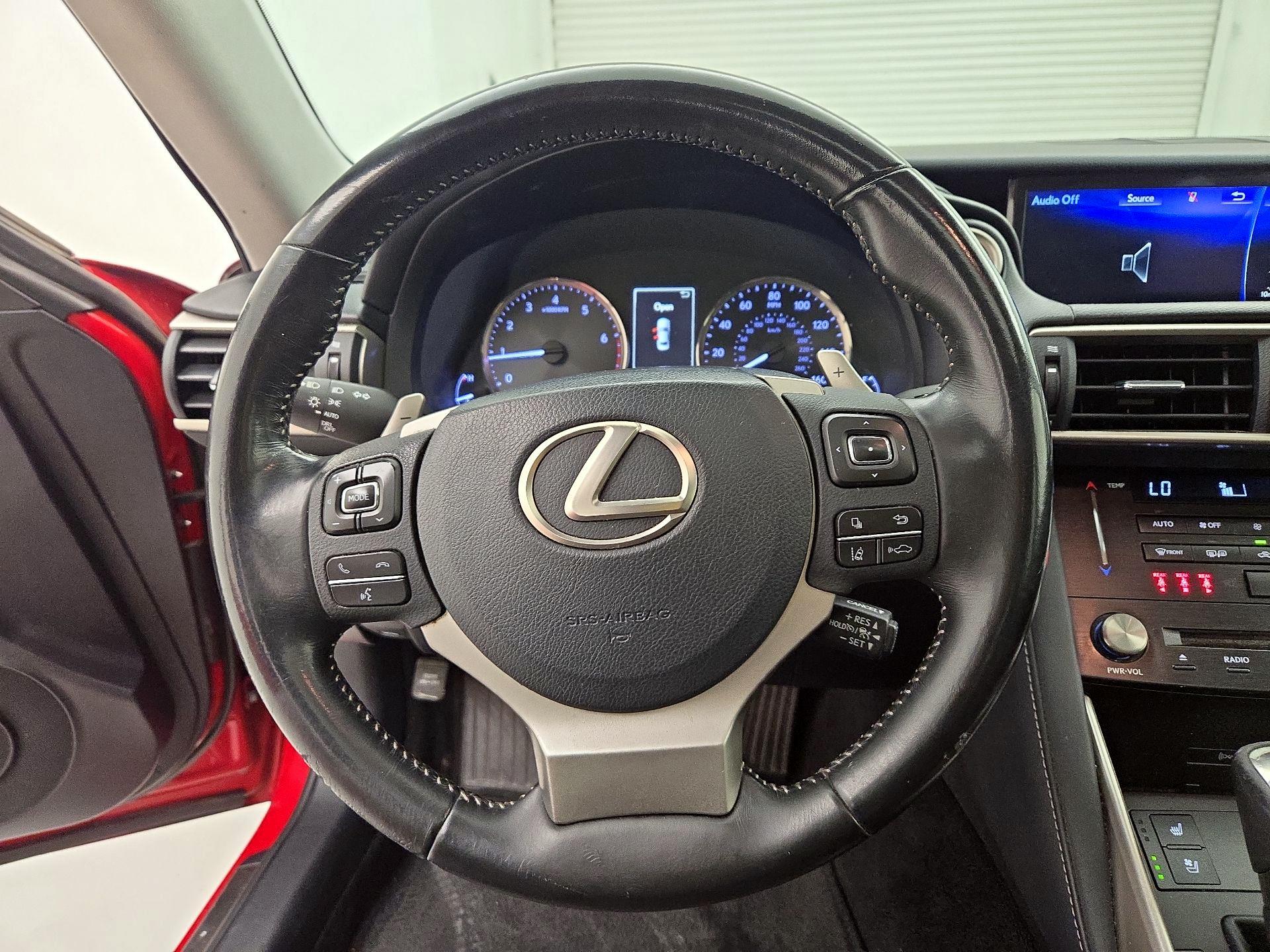 Thumbnail: 2017 Lexus IS - 10