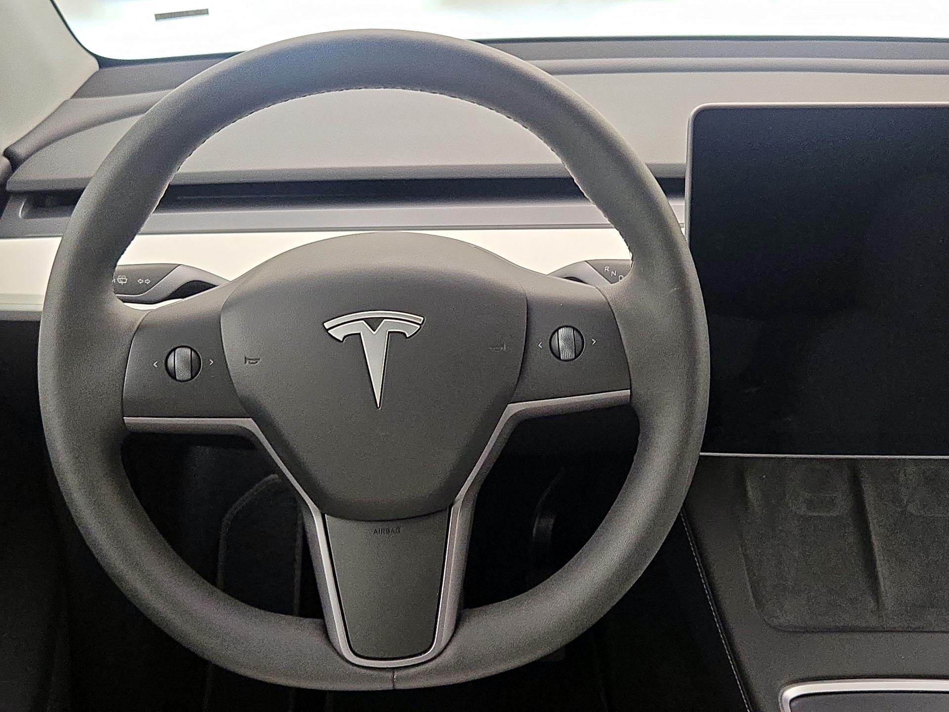 Thumbnail: 2024 Tesla Model Y - 10