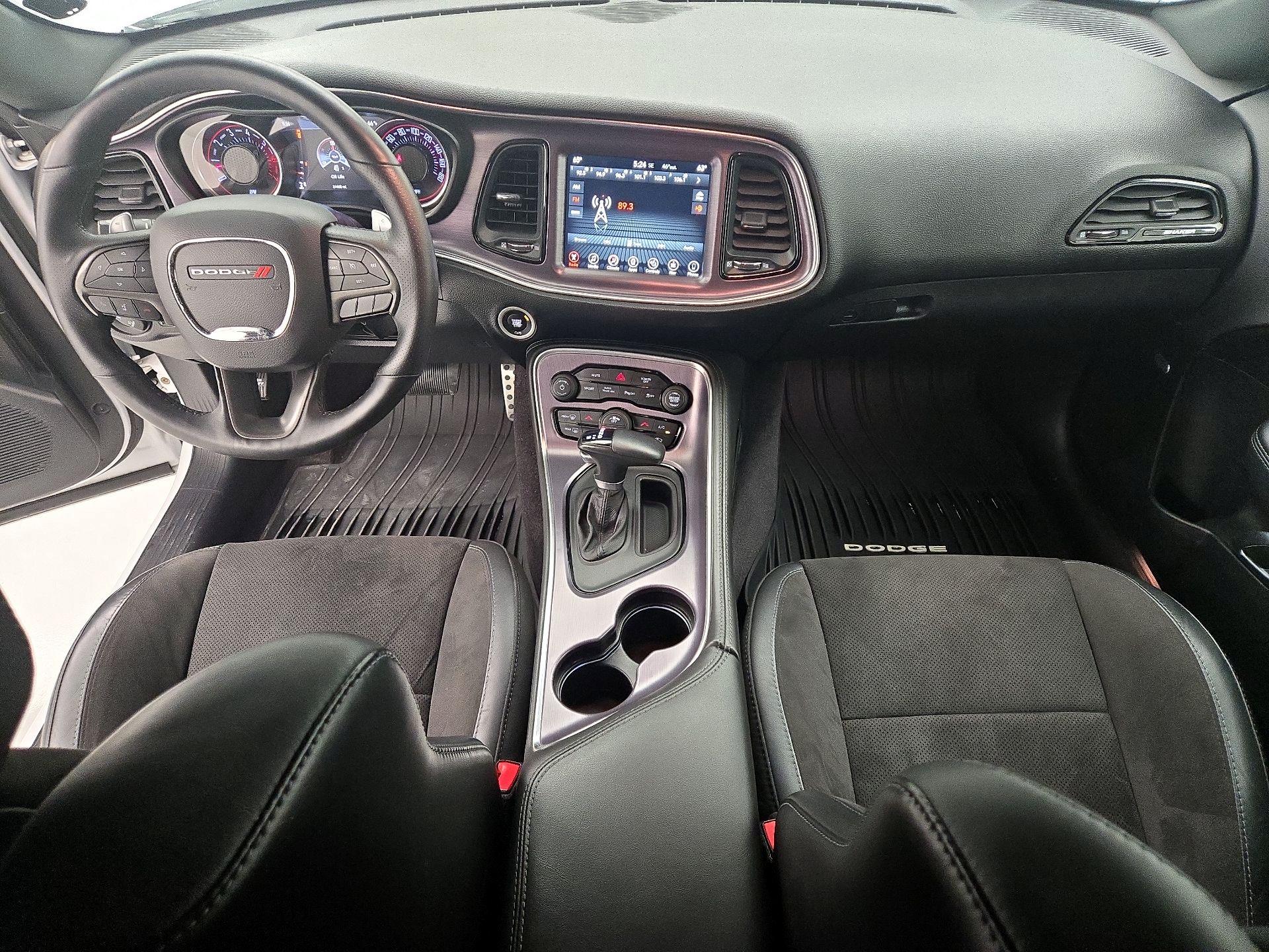 Thumbnail: 2017 Dodge Challenger - 9