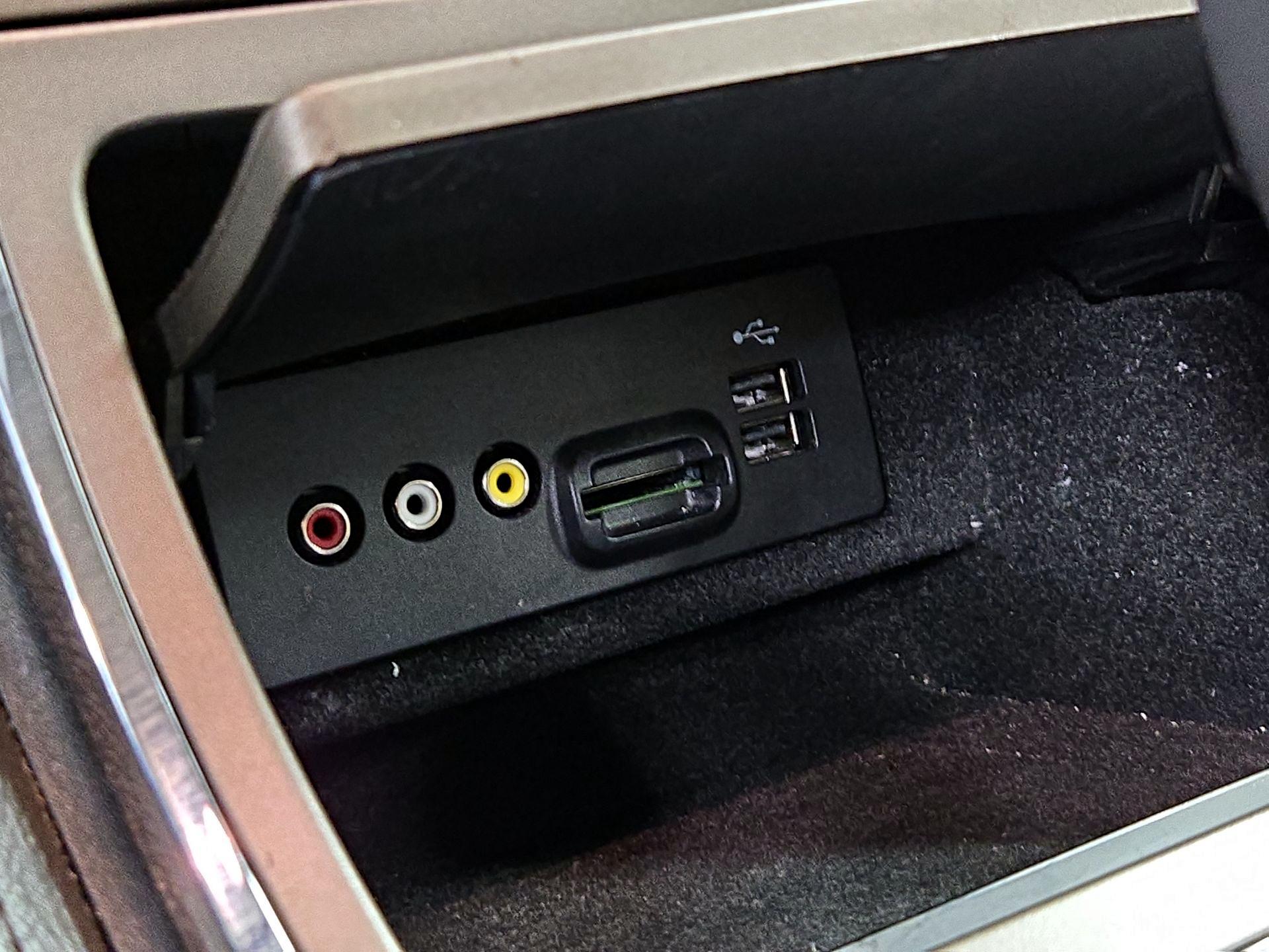 Thumbnail: 2015 Lincoln MKX - 17