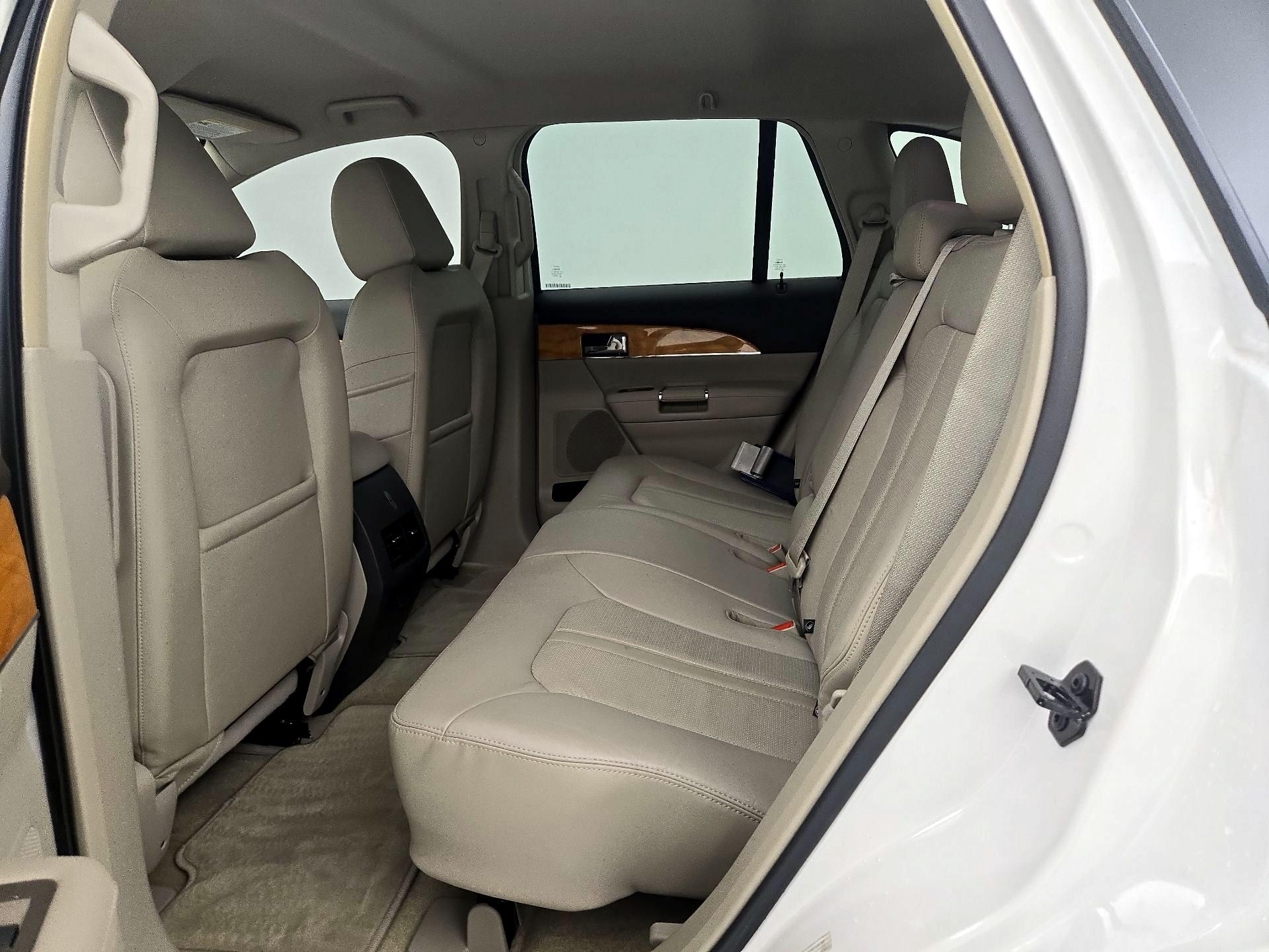 Thumbnail: 2015 Lincoln MKX - 18