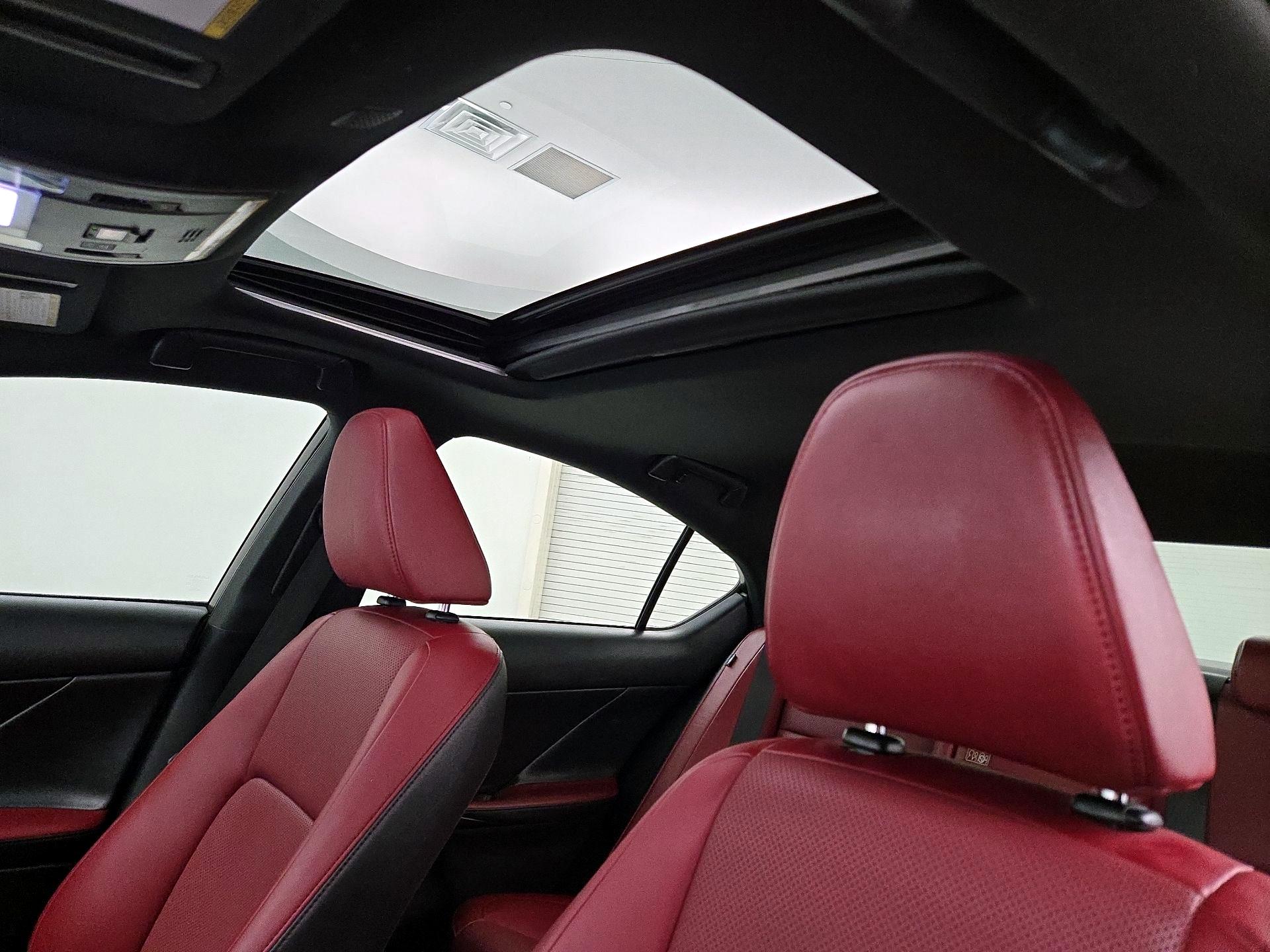 Thumbnail: 2023 Lexus IS - 18