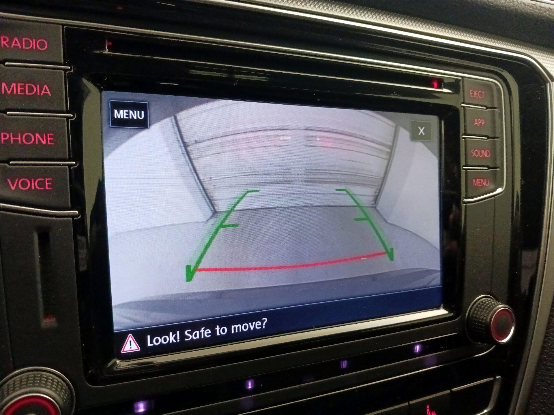 Thumbnail: 2019 Volkswagen Passat - 14