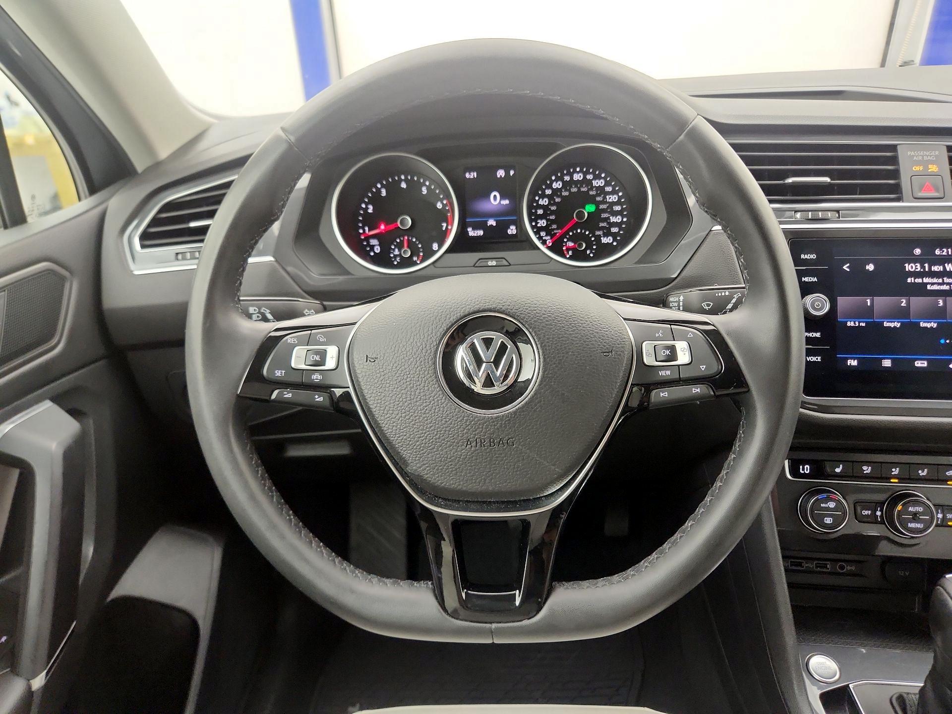 Thumbnail: 2020 Volkswagen Tiguan - 10