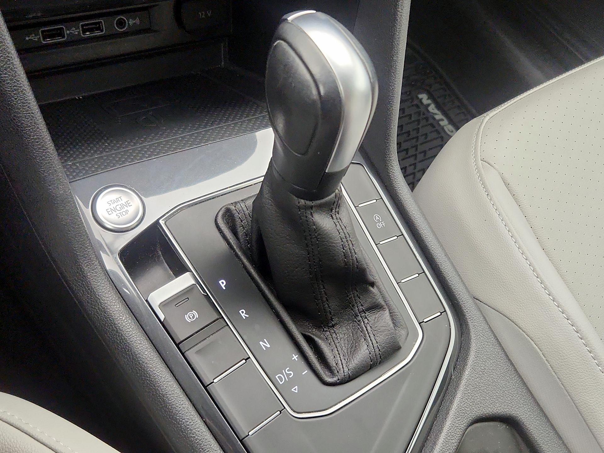 Thumbnail: 2020 Volkswagen Tiguan - 17