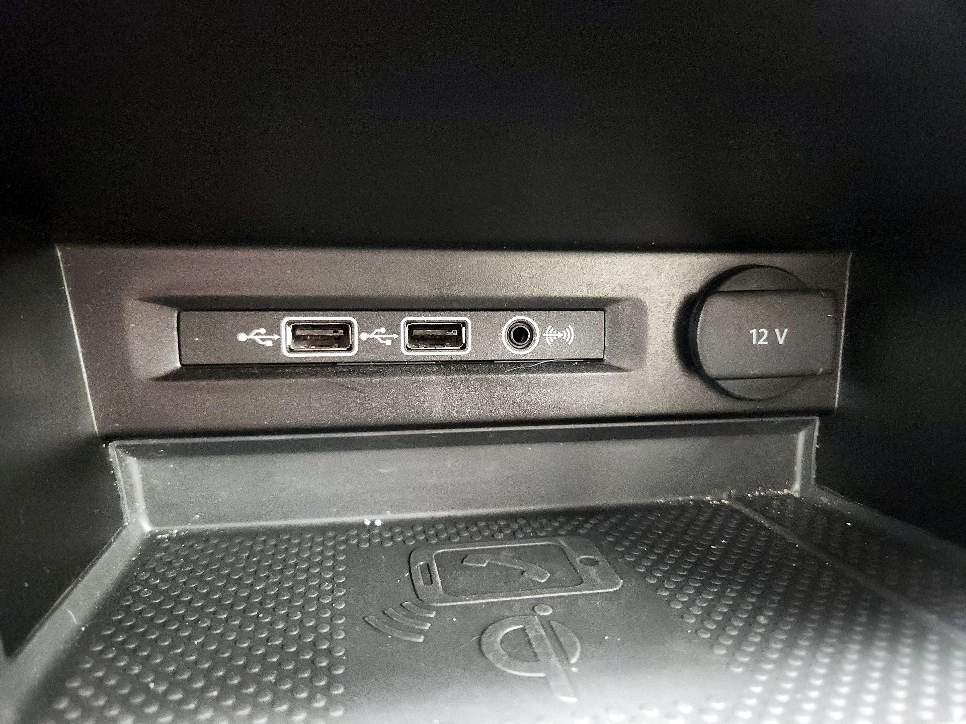 Thumbnail: 2020 Volkswagen Tiguan - 18