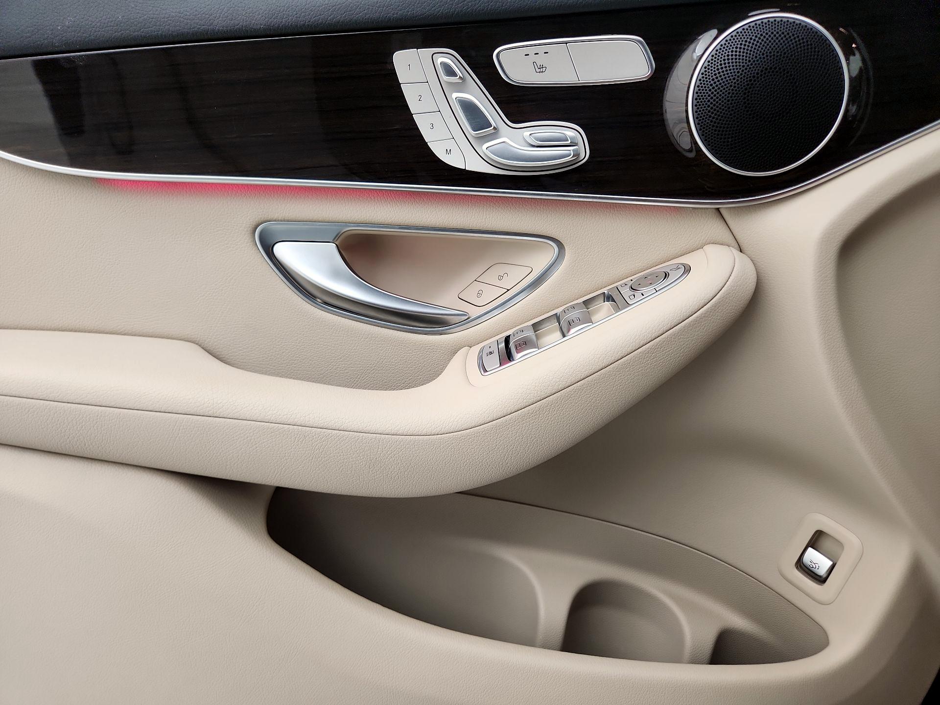 Thumbnail: 2022 Mercedes-Benz GLC - 12