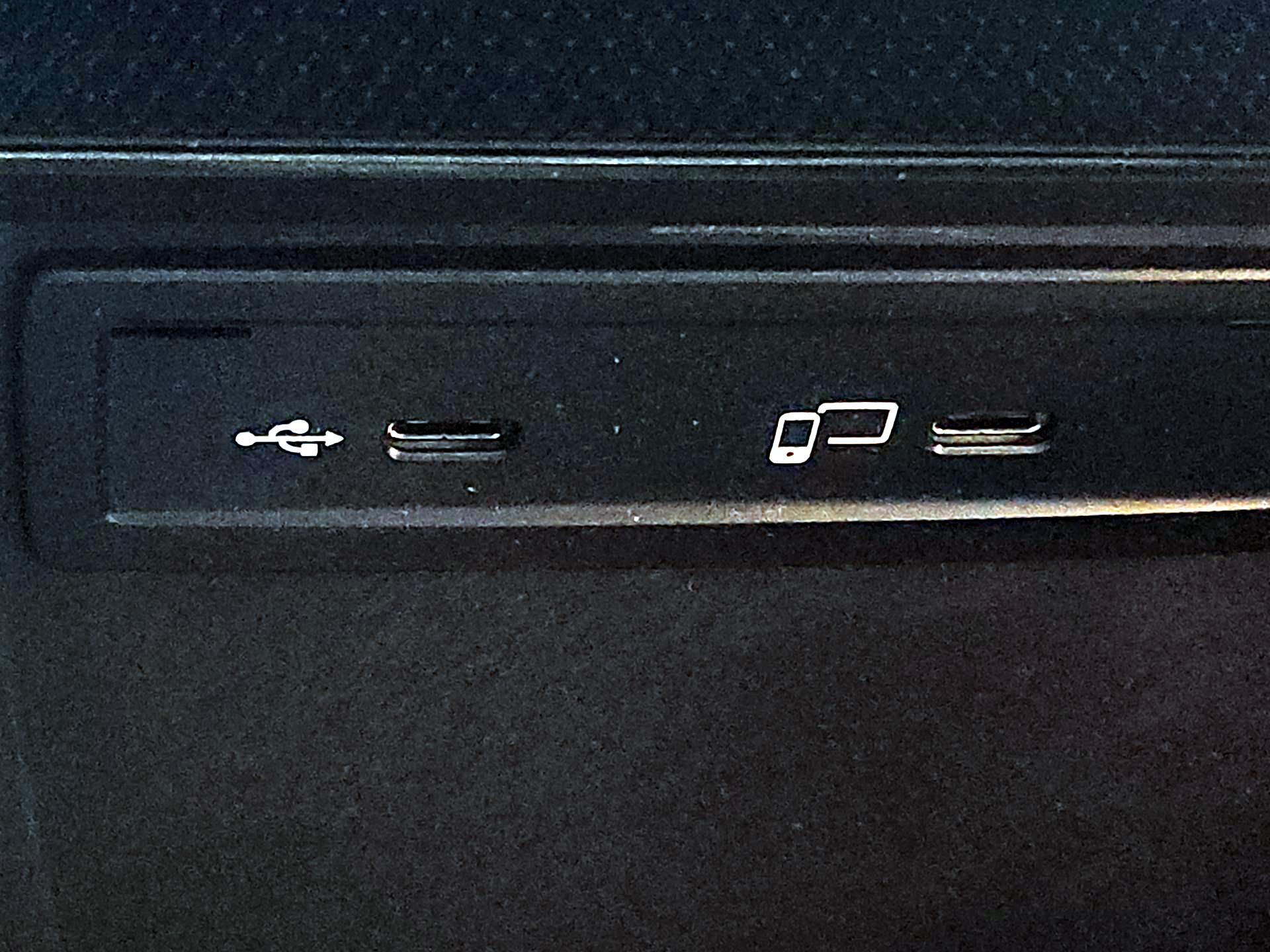 Thumbnail: 2022 Mercedes-Benz GLC - 18