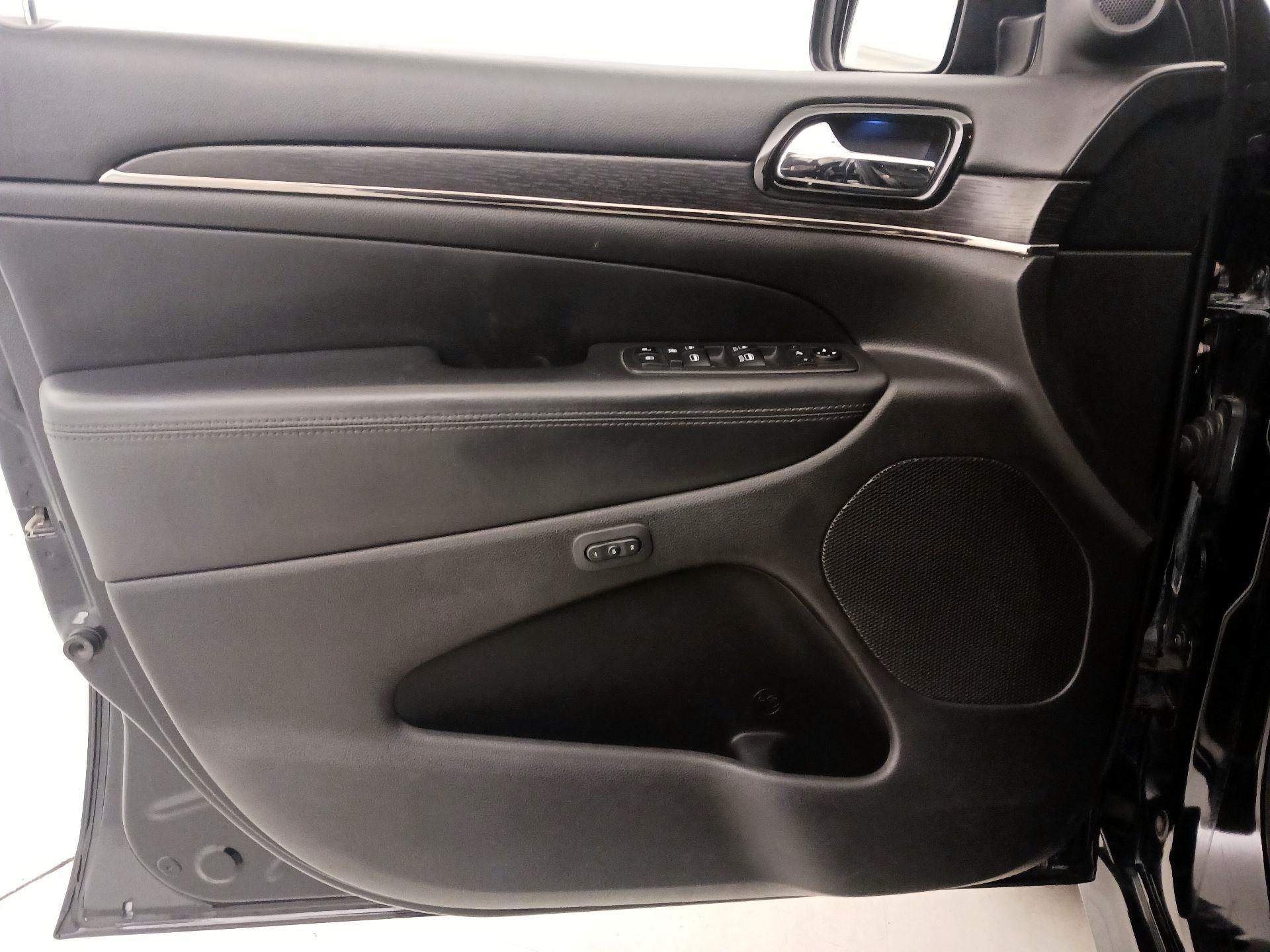 Thumbnail: 2021 Jeep Grand Cherokee - 12