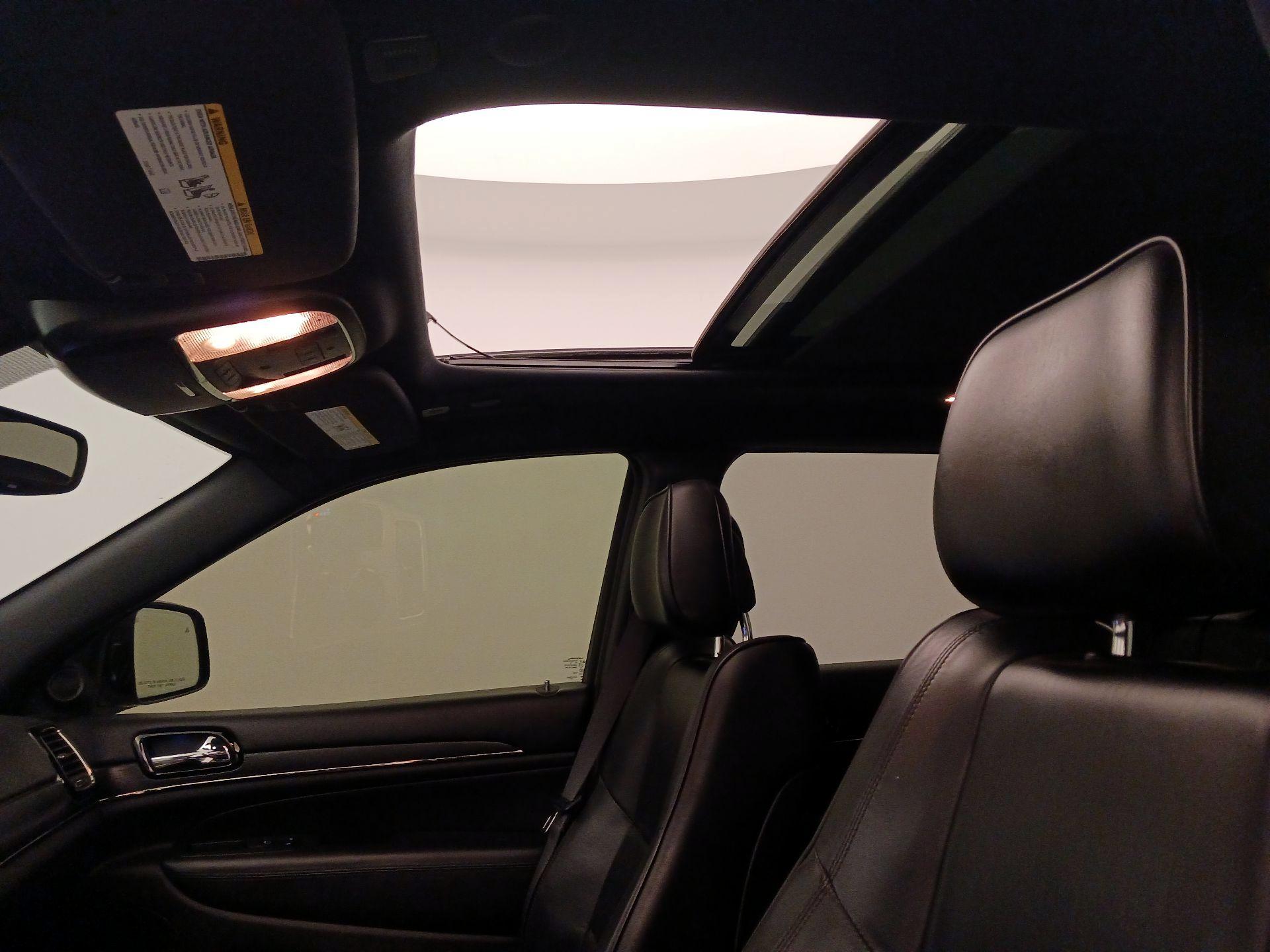 Thumbnail: 2021 Jeep Grand Cherokee - 20