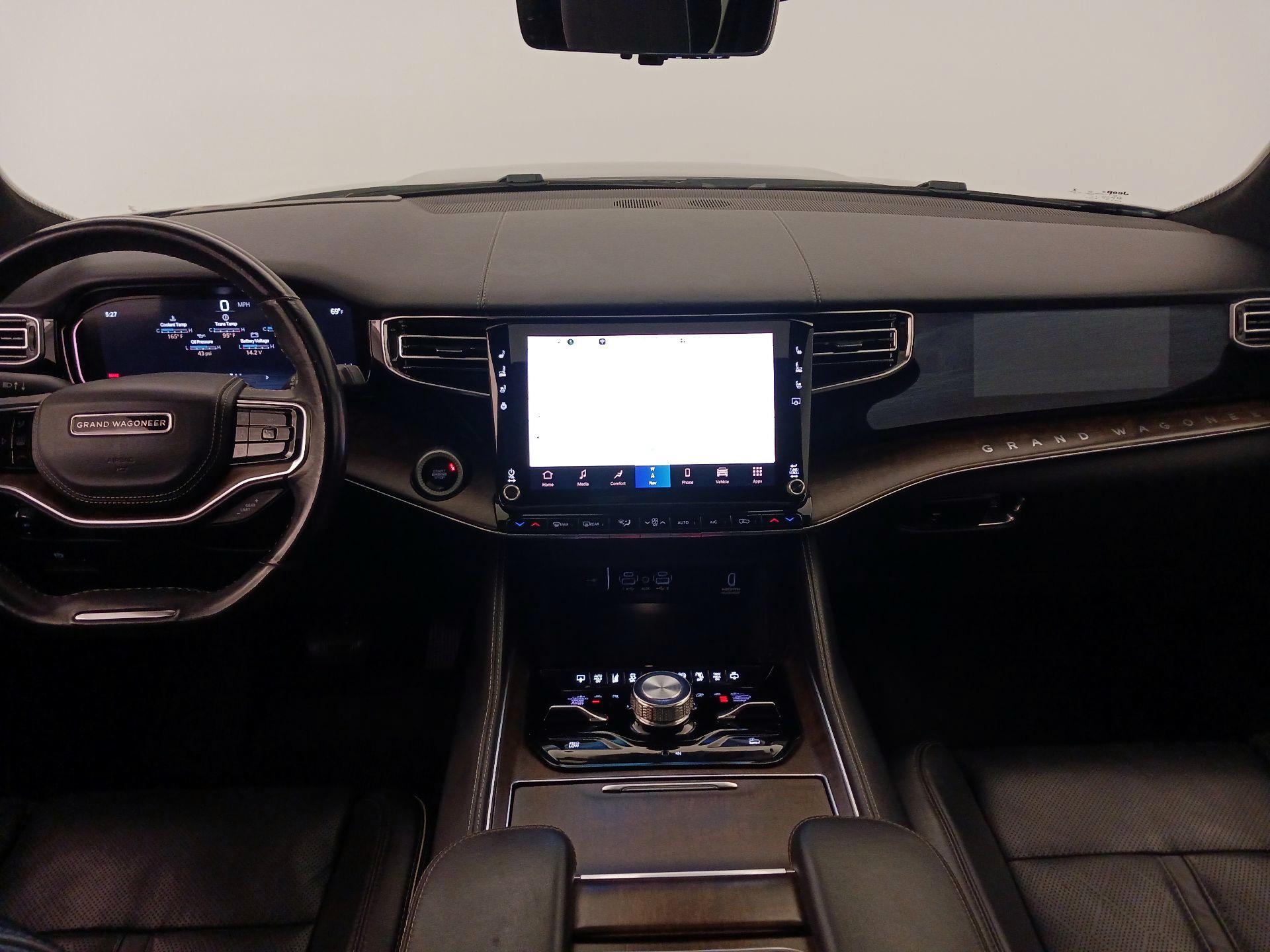 Thumbnail: 2022 Jeep Grand Wagoneer - 9