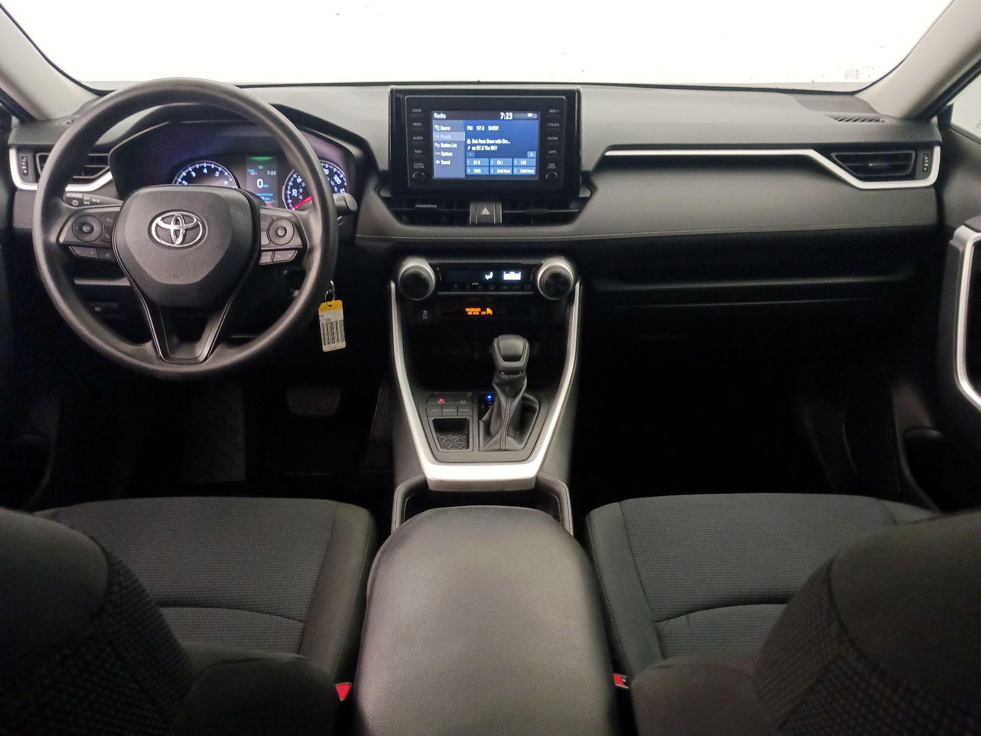 Thumbnail: 2019 Toyota RAV4 - 9