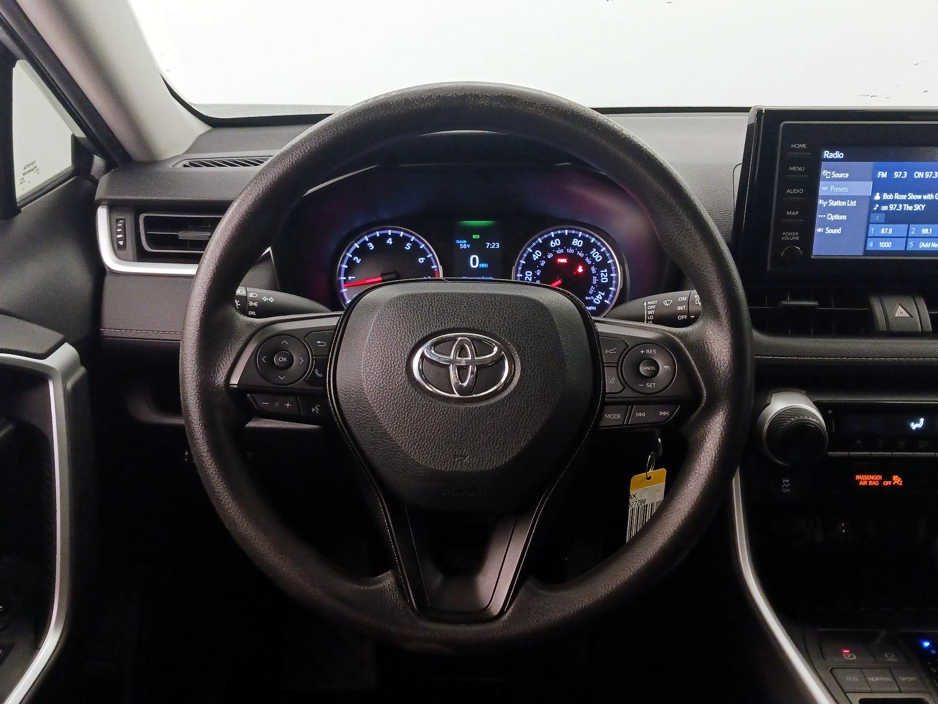 Thumbnail: 2019 Toyota RAV4 - 10