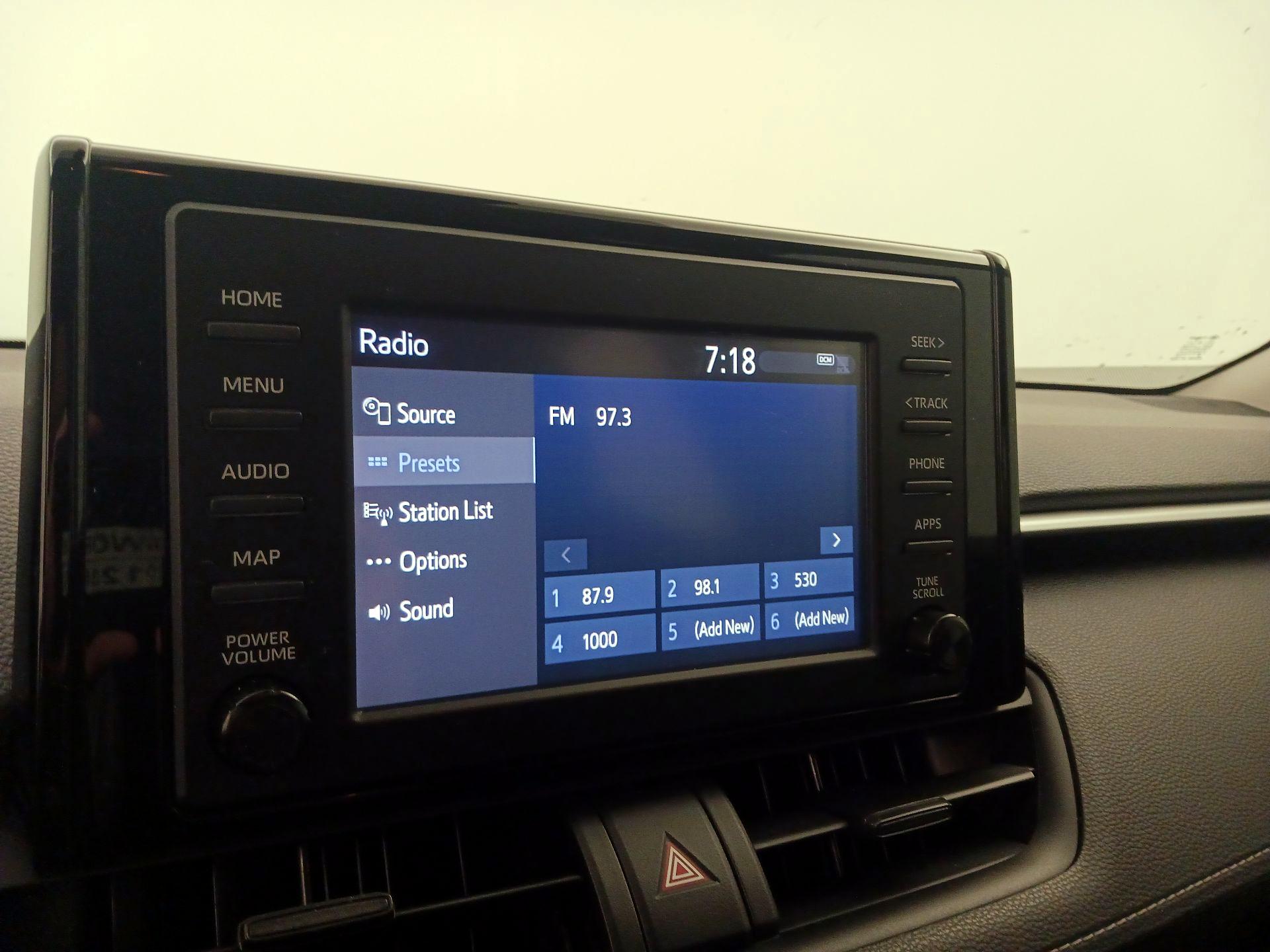 Thumbnail: 2019 Toyota RAV4 - 15