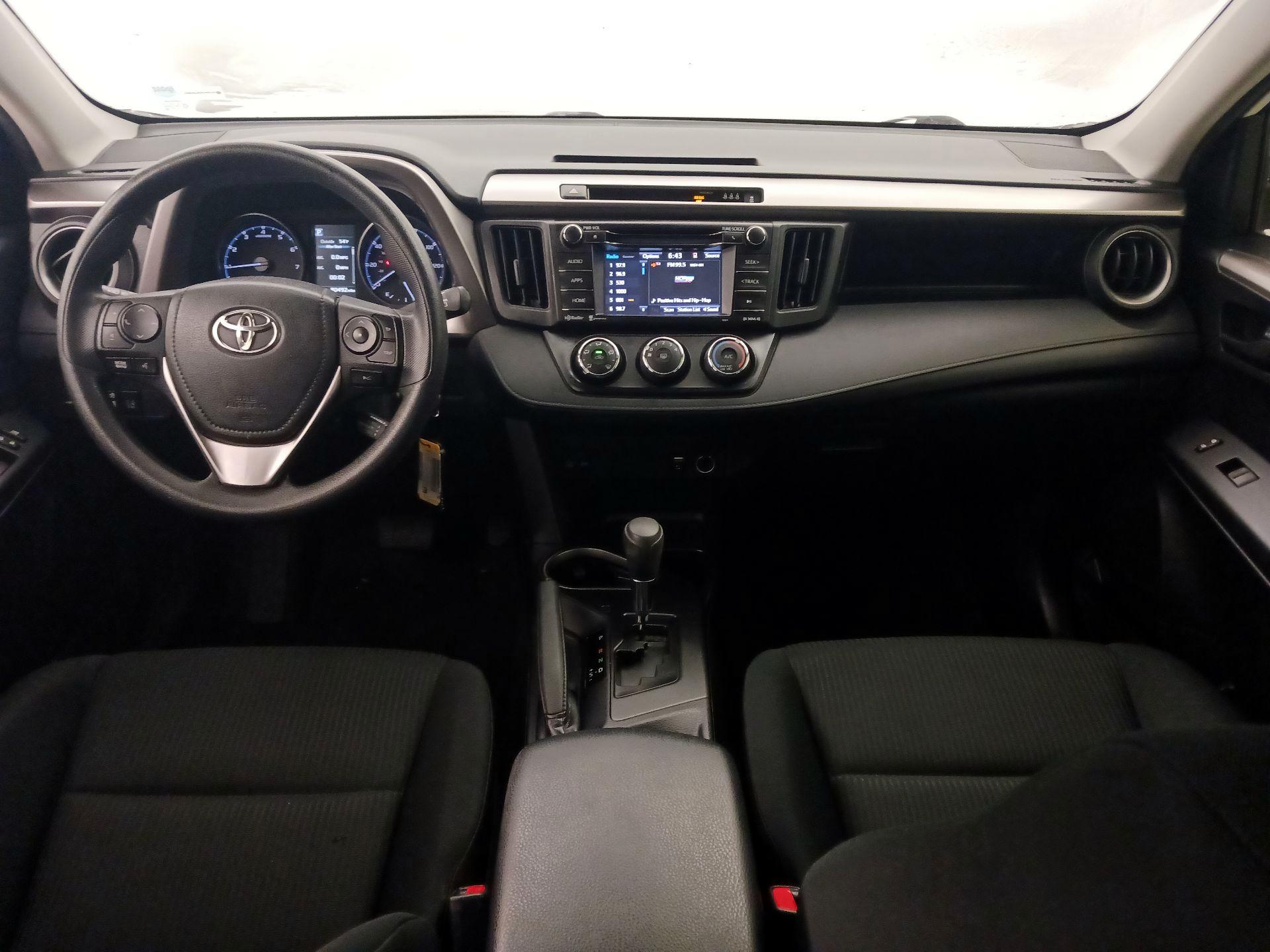 Thumbnail: 2018 Toyota RAV4 - 9