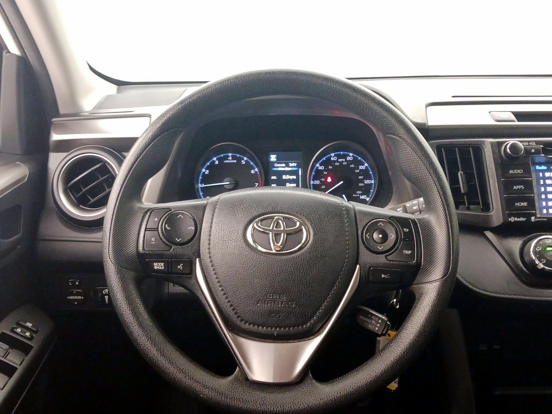 Thumbnail: 2018 Toyota RAV4 - 10