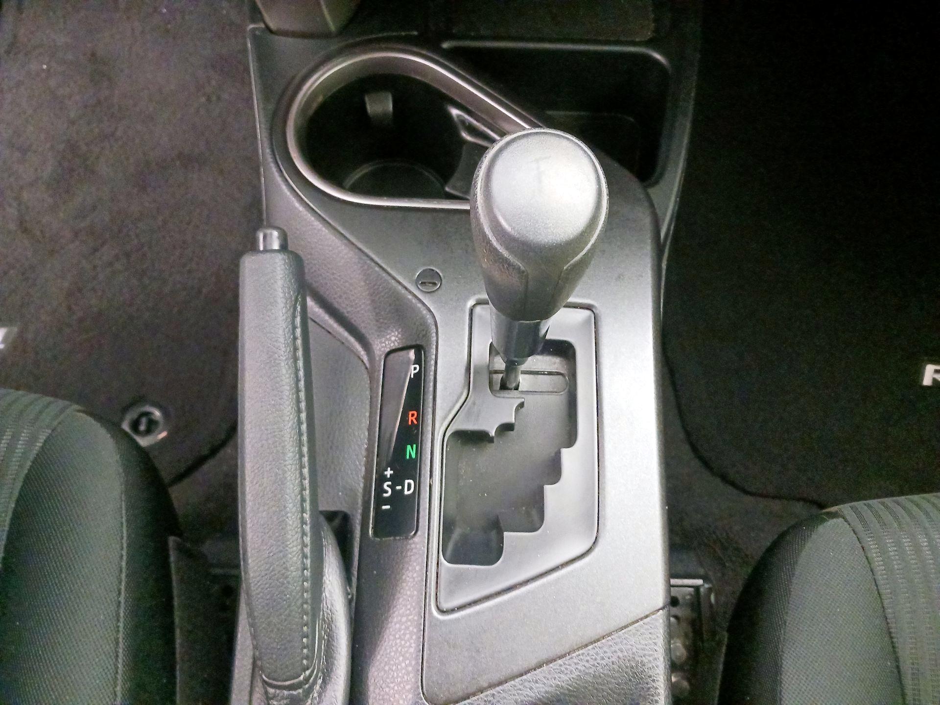 Thumbnail: 2018 Toyota RAV4 - 17