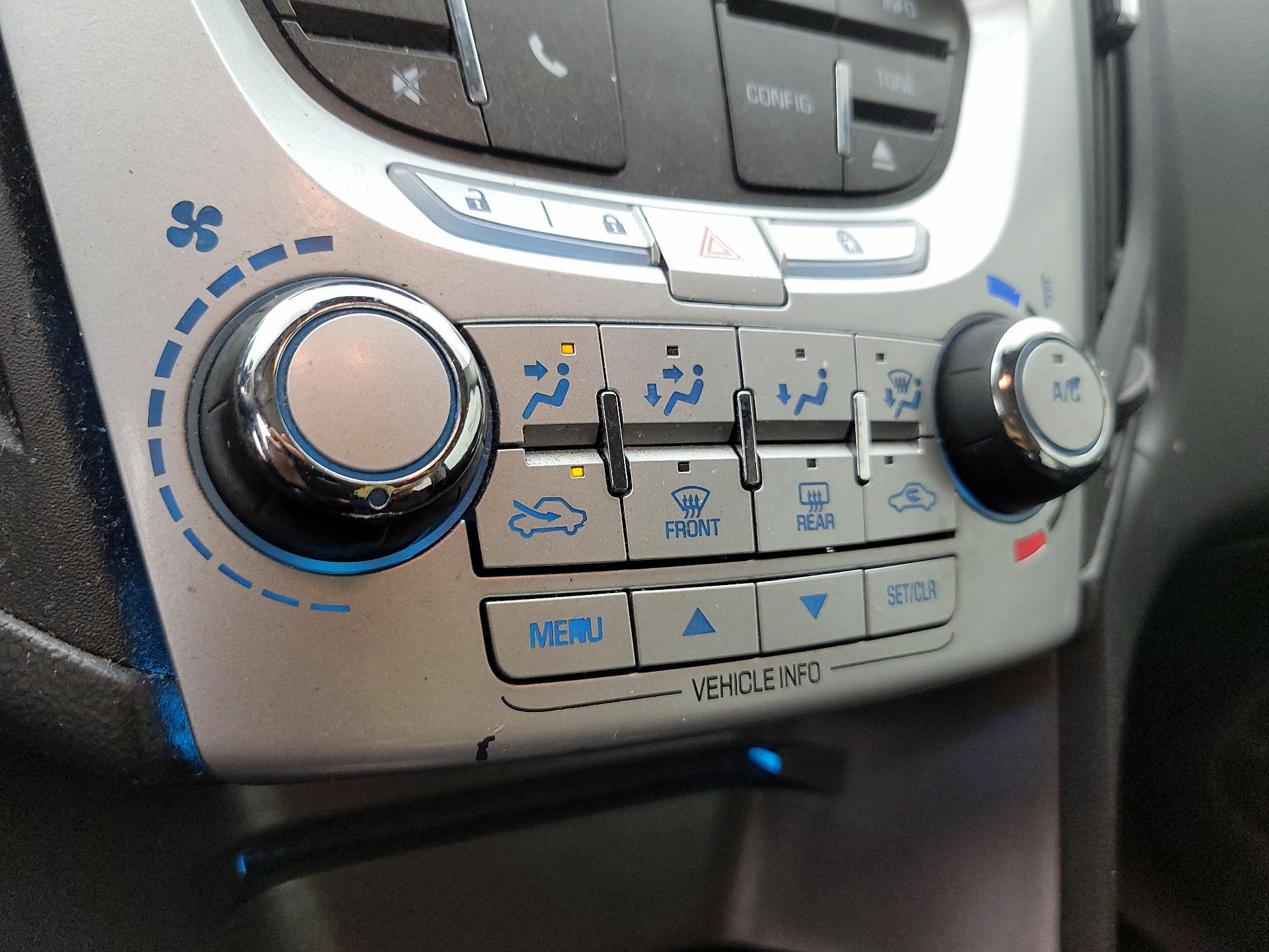 Thumbnail: 2015 Chevrolet Equinox - 15