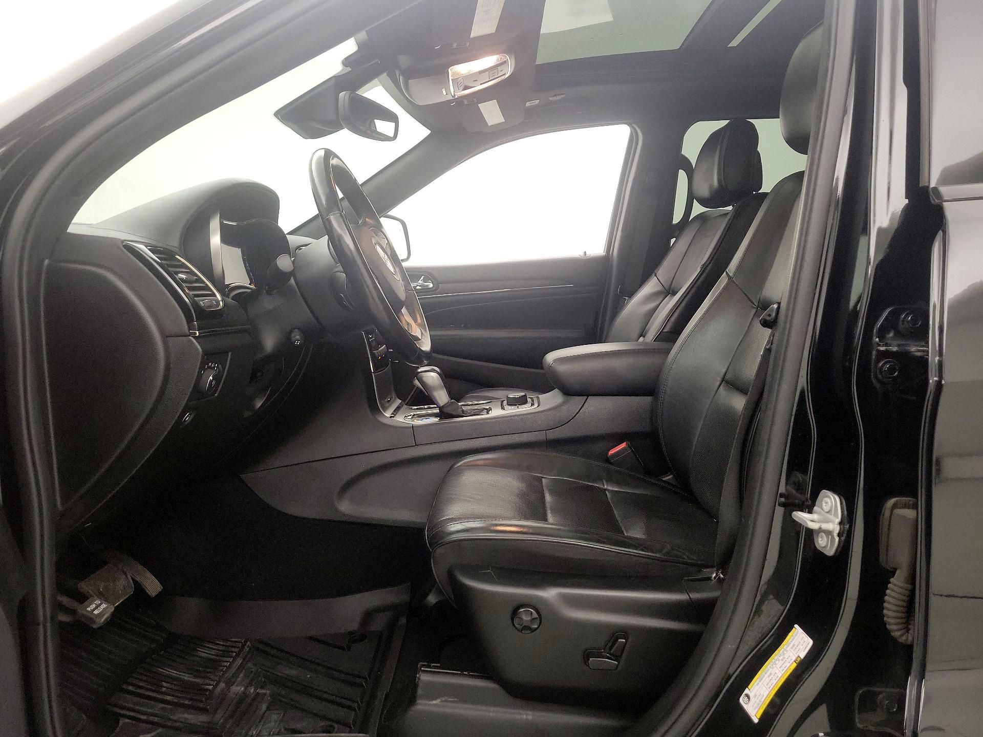 Thumbnail: 2020 Jeep Grand Cherokee - 11