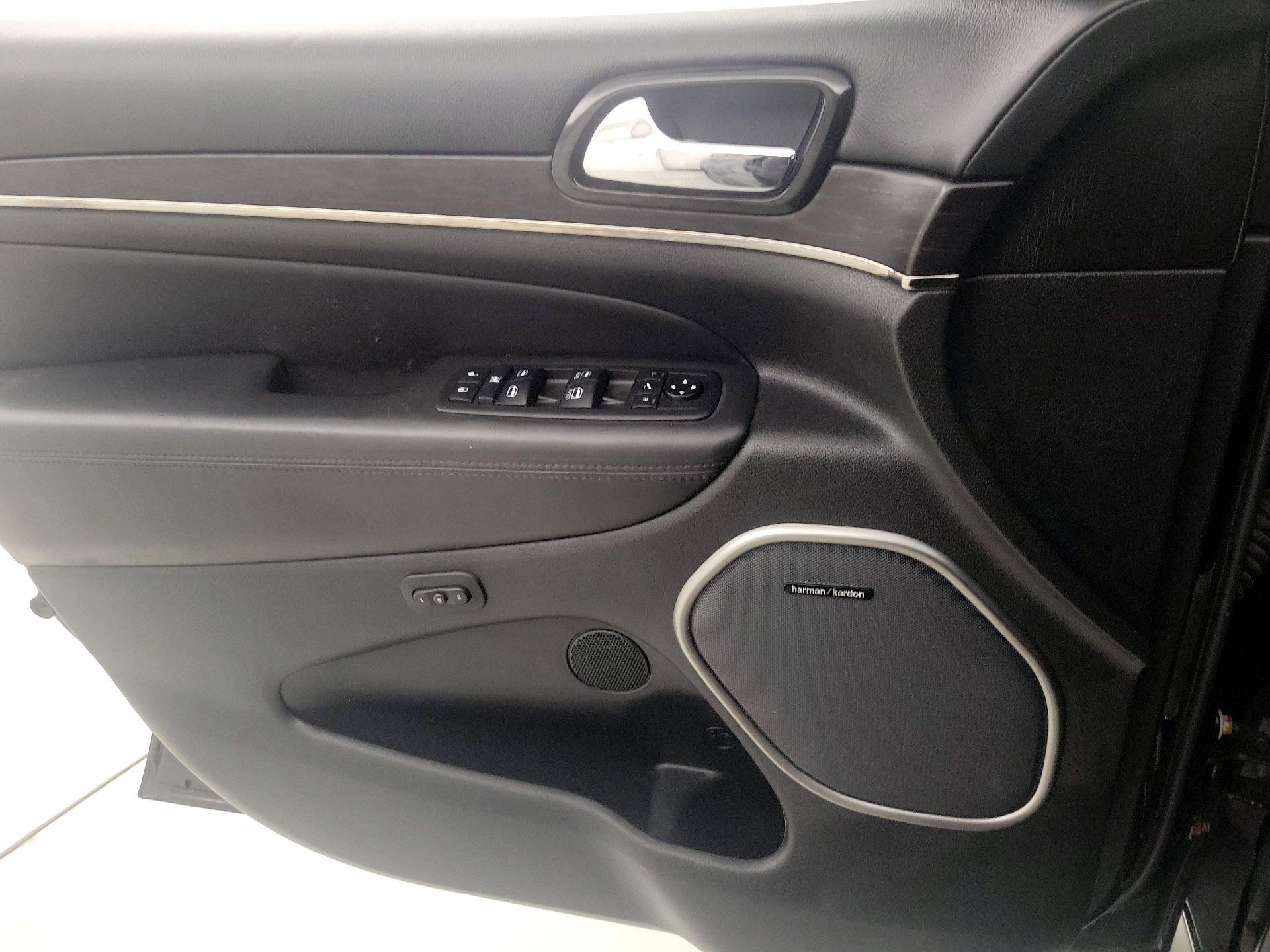 Thumbnail: 2020 Jeep Grand Cherokee - 12