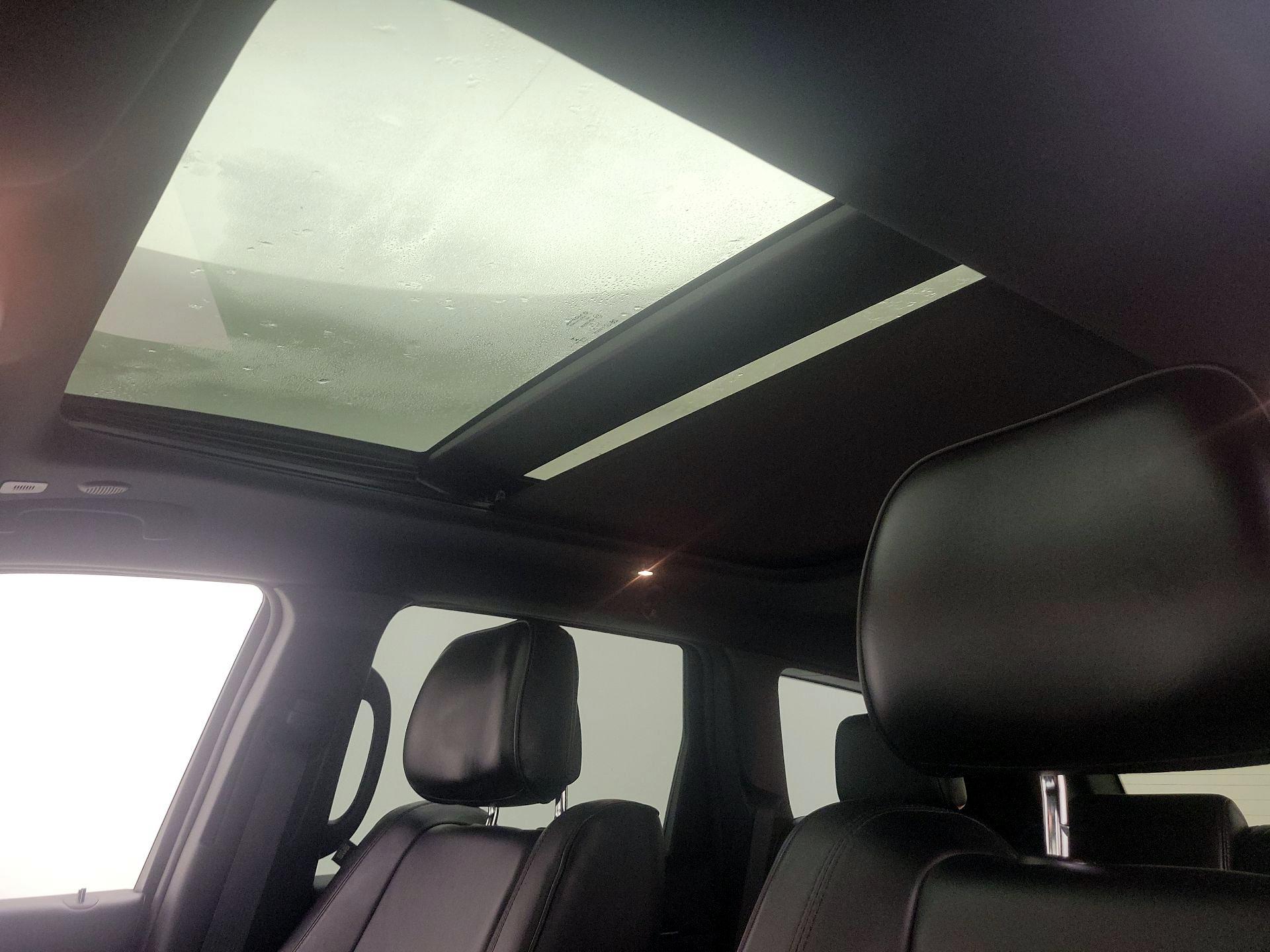 Thumbnail: 2020 Jeep Grand Cherokee - 20